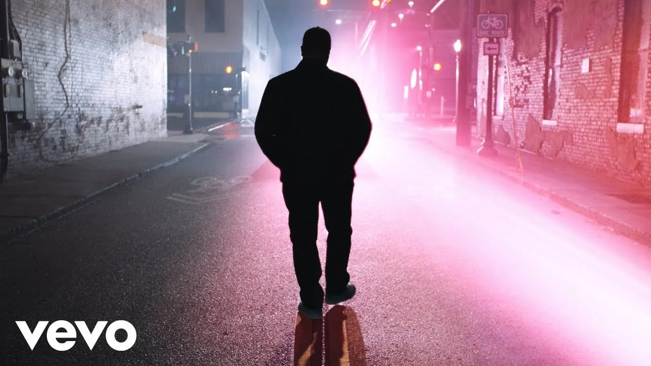 Mitchell Tenpenny - Speed of Light (Official Music Video)