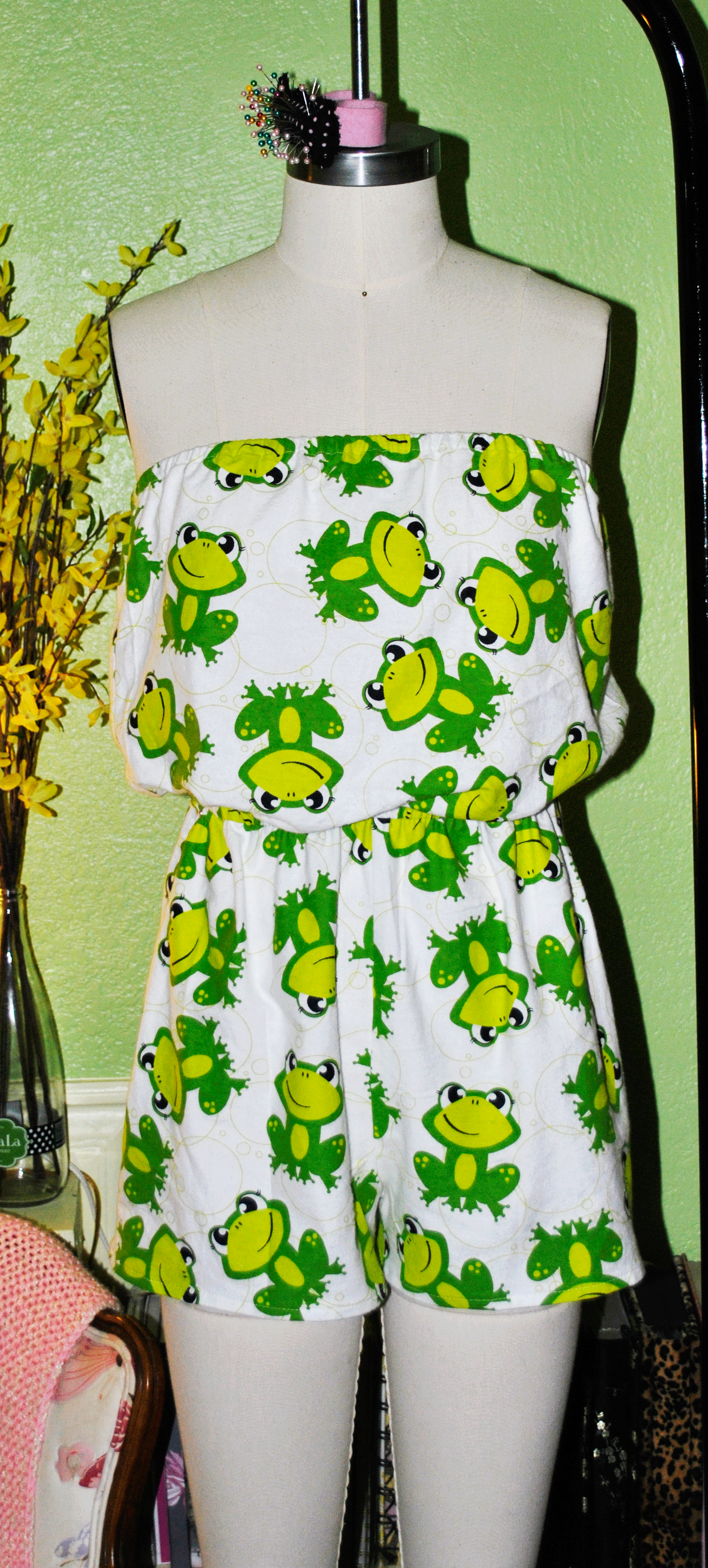 Frog-Romper-1.gif