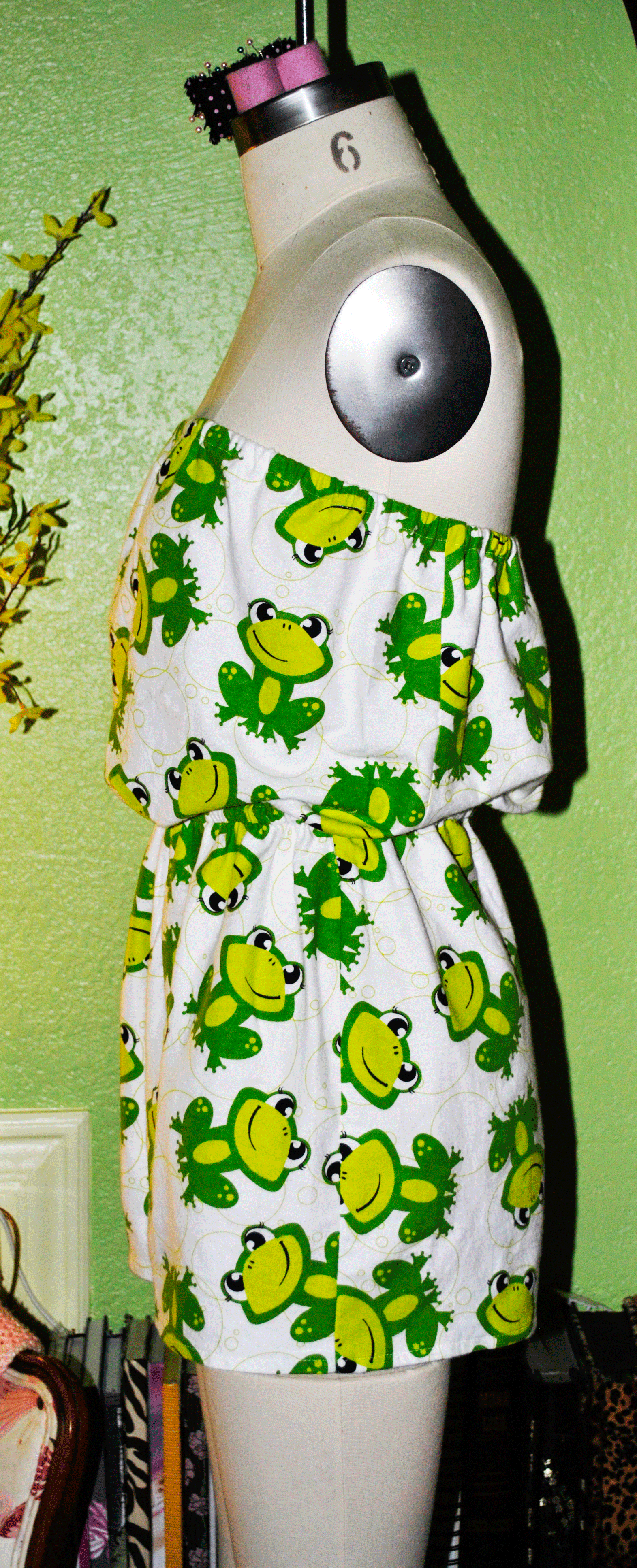 Frog-Romper-2.gif