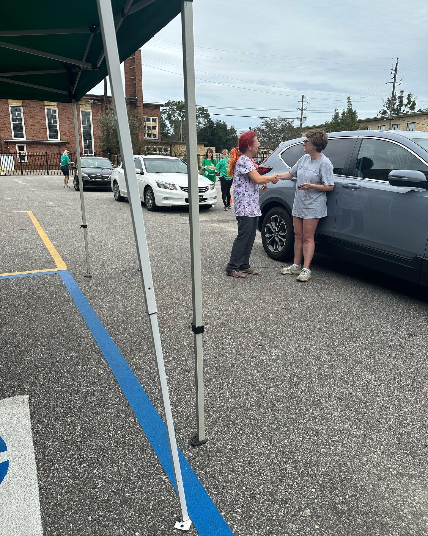 Such a great turn out for our free dog and cat vaccinations, $12 rabies, and $15 nail trims!! Thank you for all our volunteers who came to serve their community! 
And&hellip;Remember to get your dog or cat vaccinated!! 🐾🐕🐈
#vaccinationdone✔️ #adop