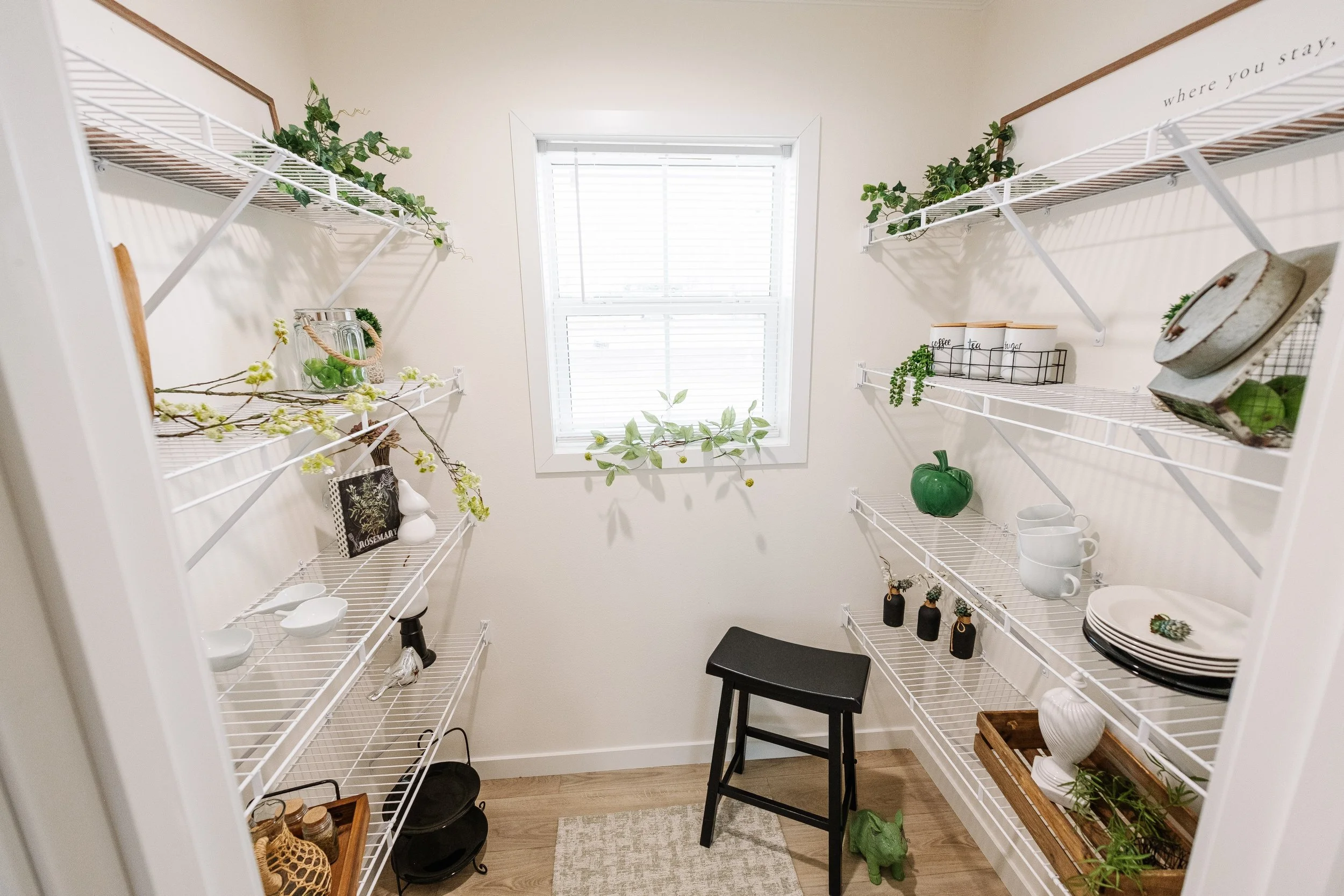 Cavco Farmhouse-15.jpg