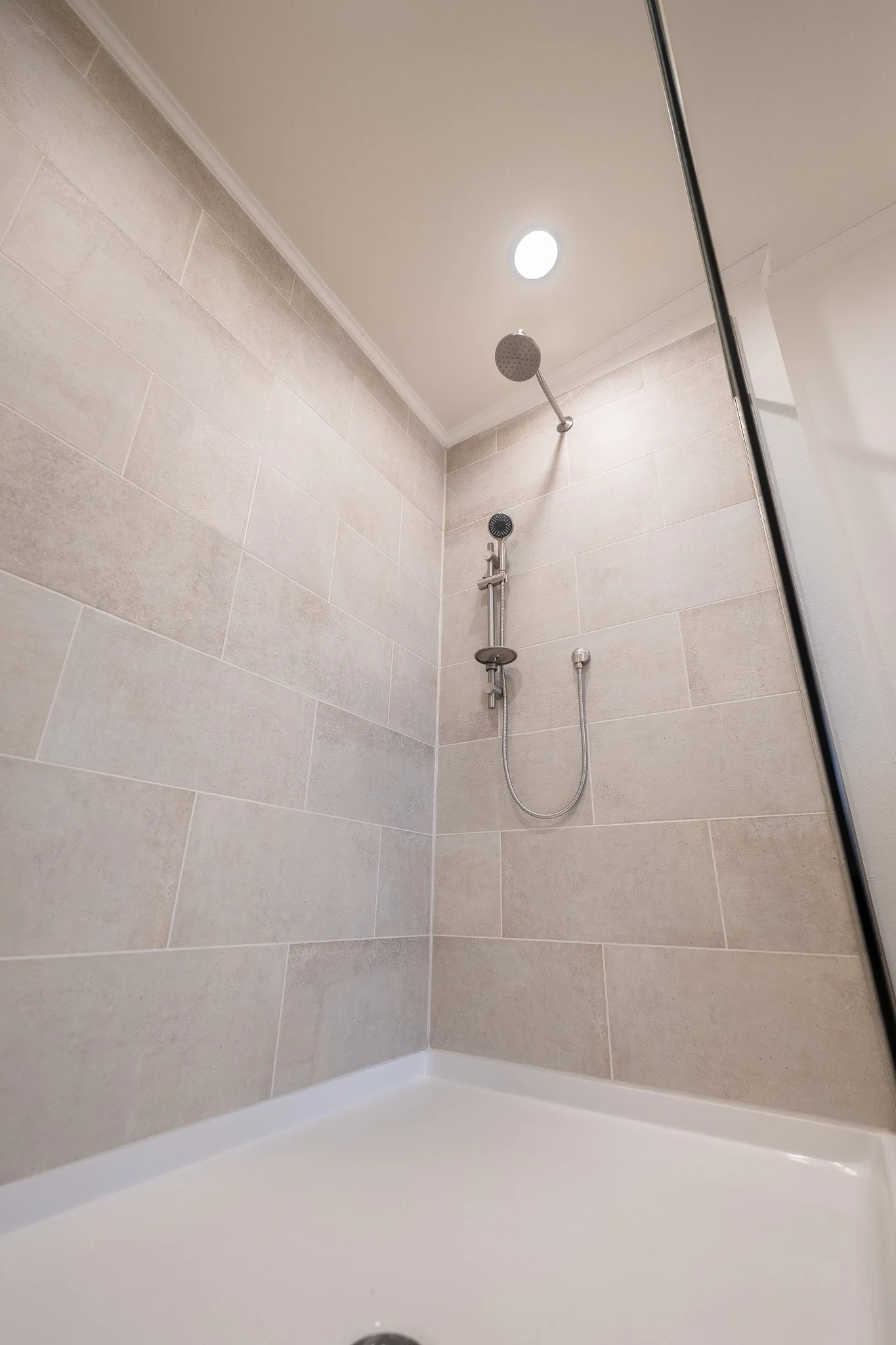 walk in tiled shower in the cavco westlake ranch 
