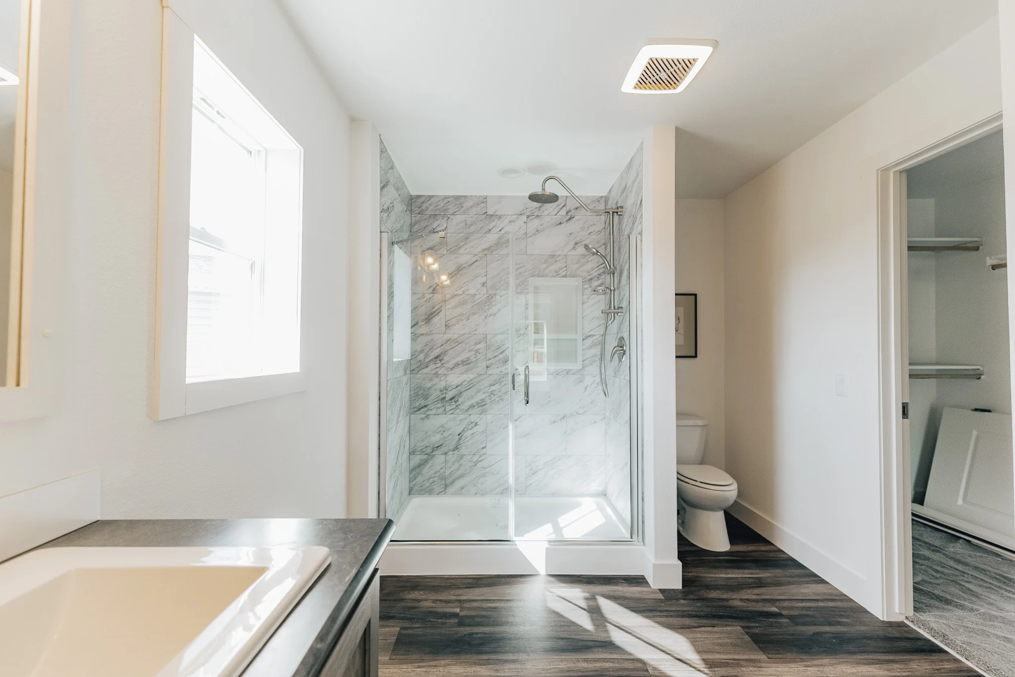 master bathroom shower inside the schult legend 86