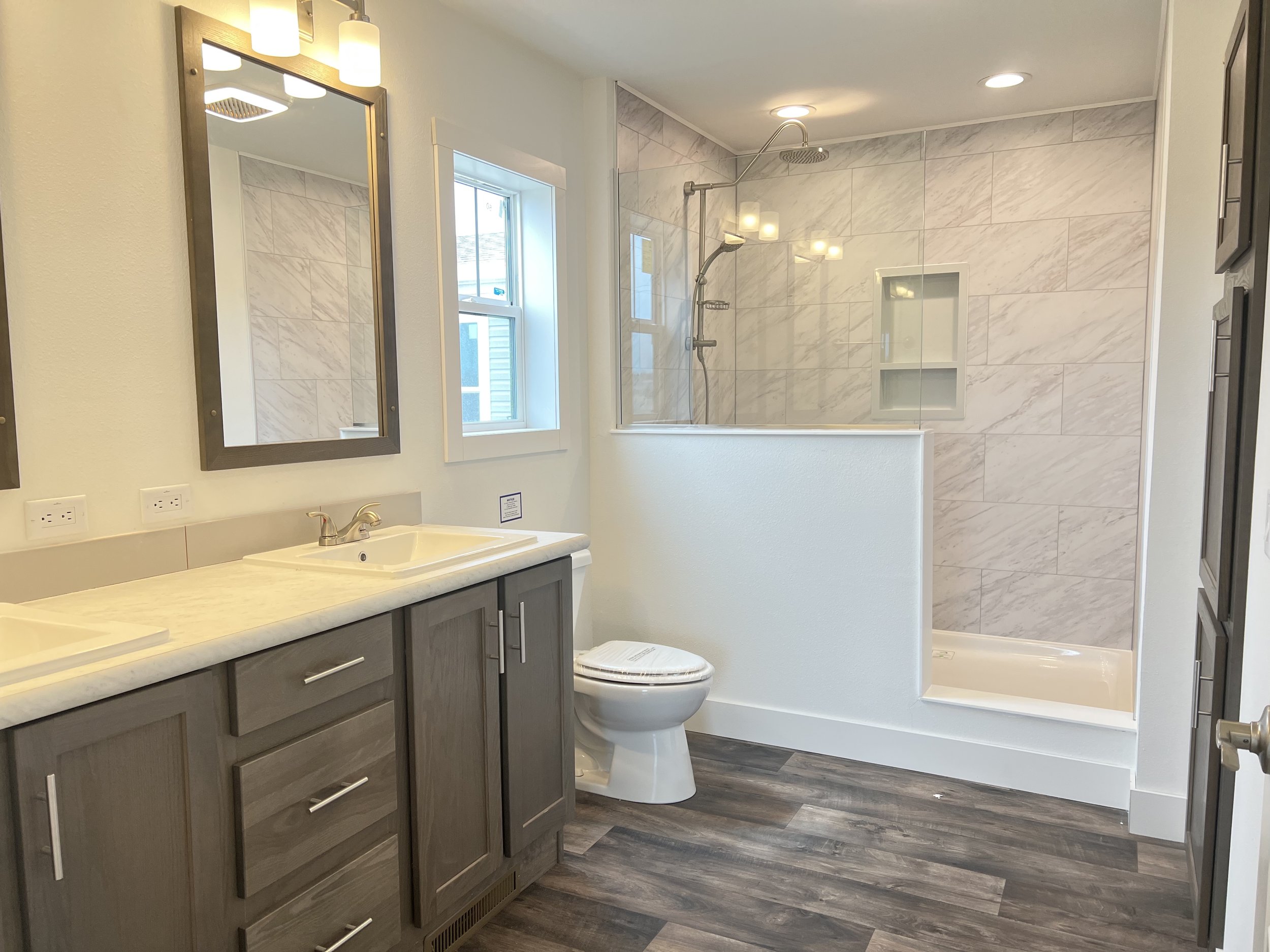 master bathroom photo legend 86 manufactured home fergus falls minneosta