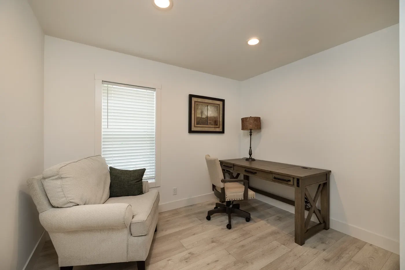 bedroom photo inside schult ramsey 217-1