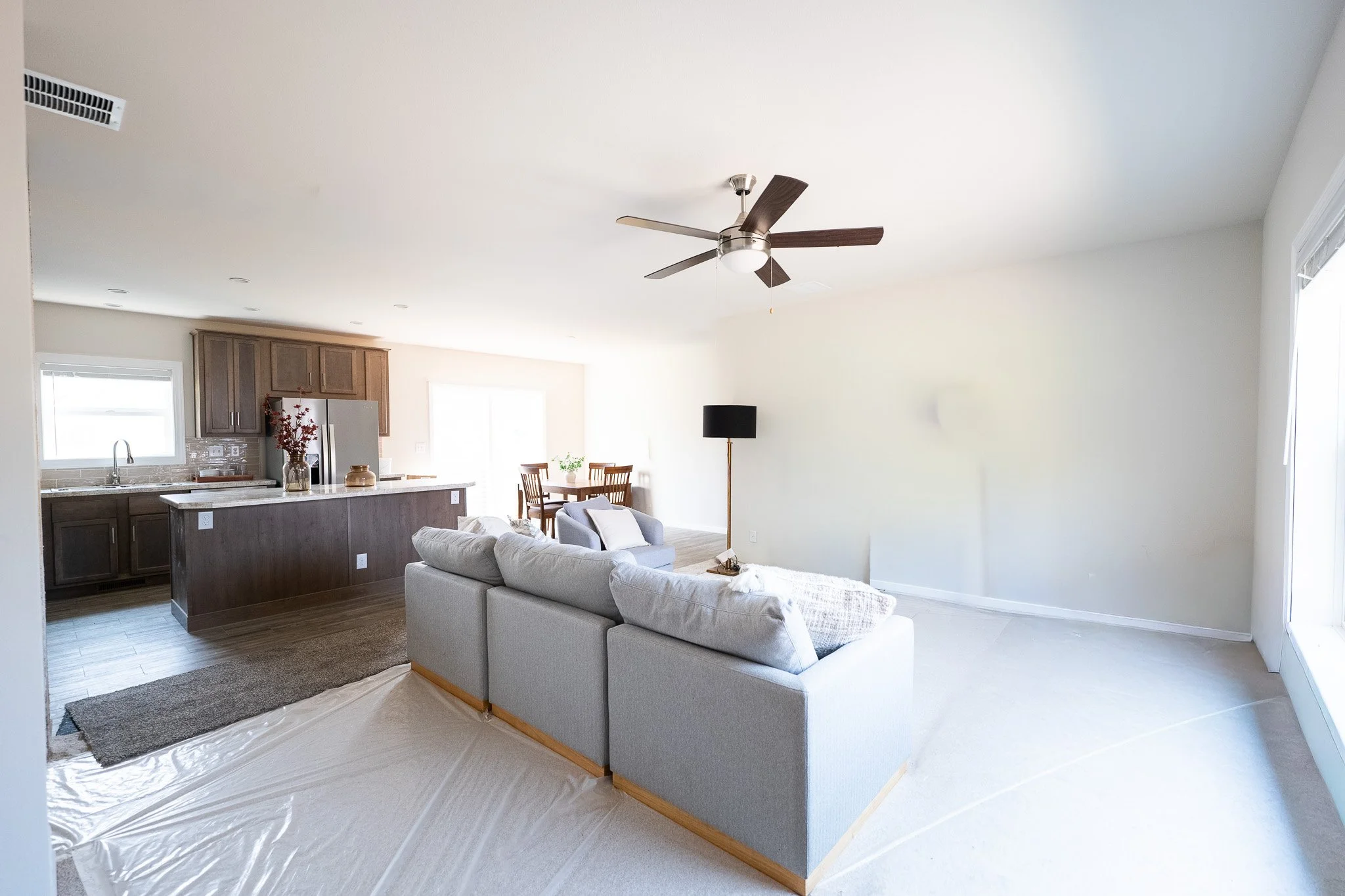interior photo of the bonnavilla preimier limited manufactured home livingroom 