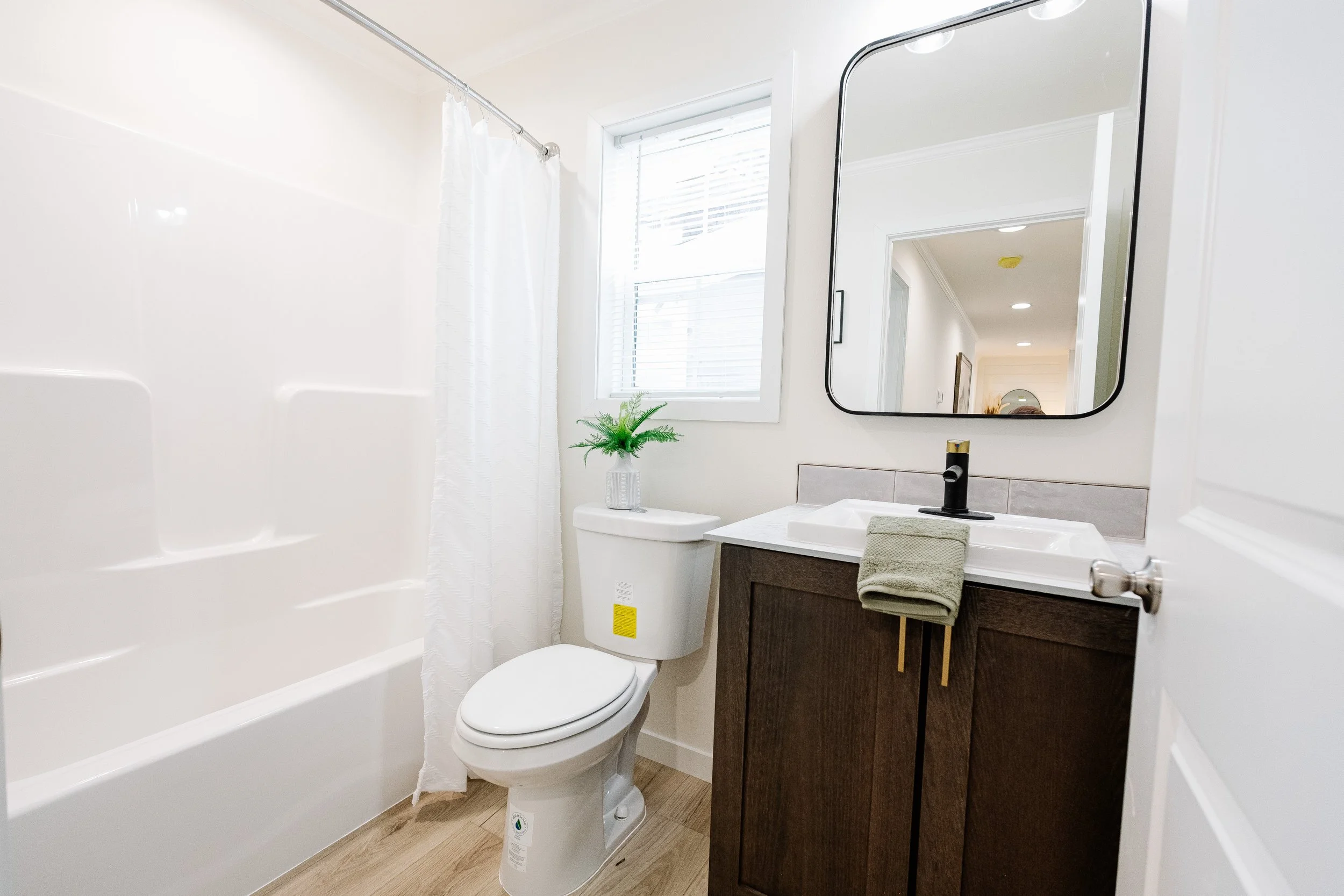 Cavco Farmhouse-26.jpg