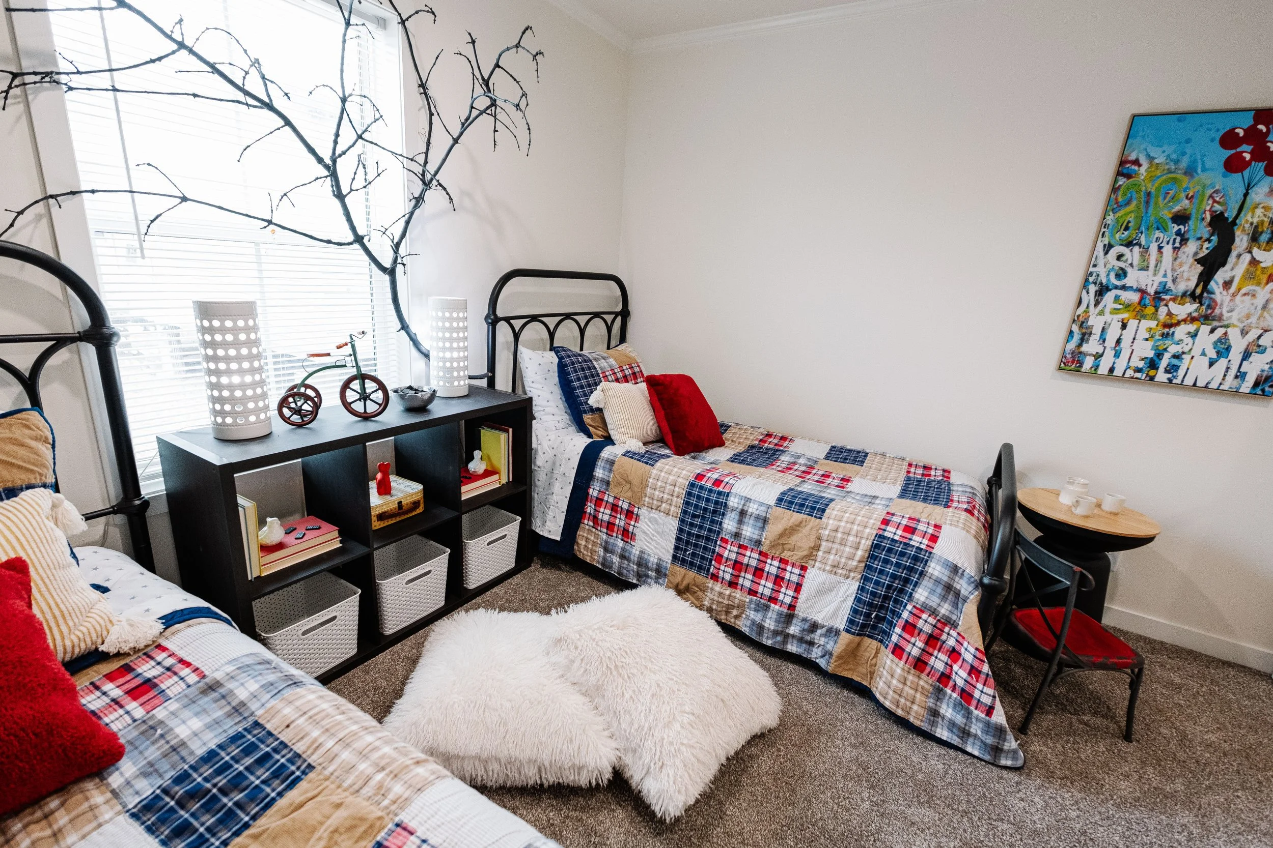 kids bedroom with two twin beads 