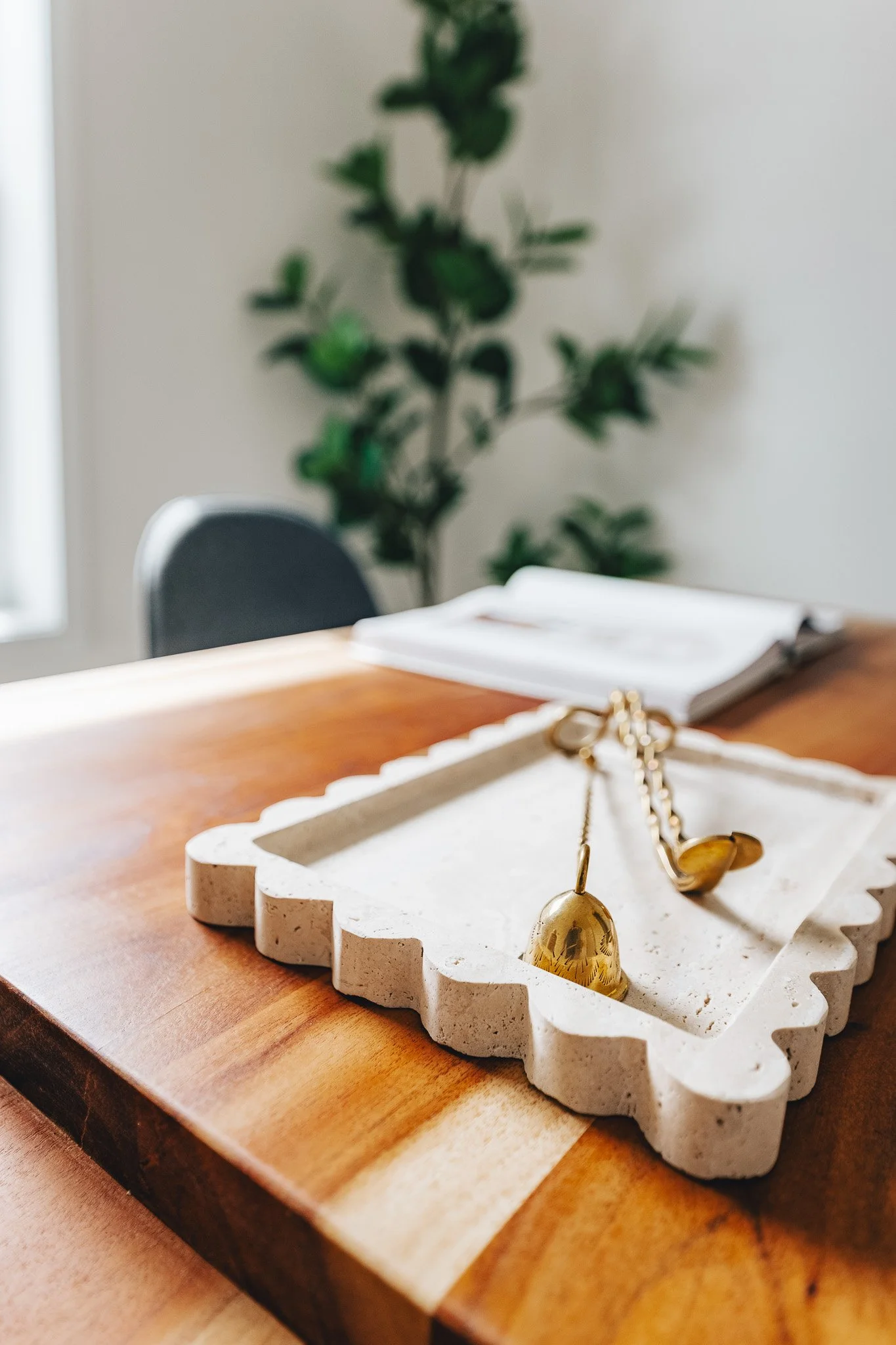 table photo with decorations in frame 