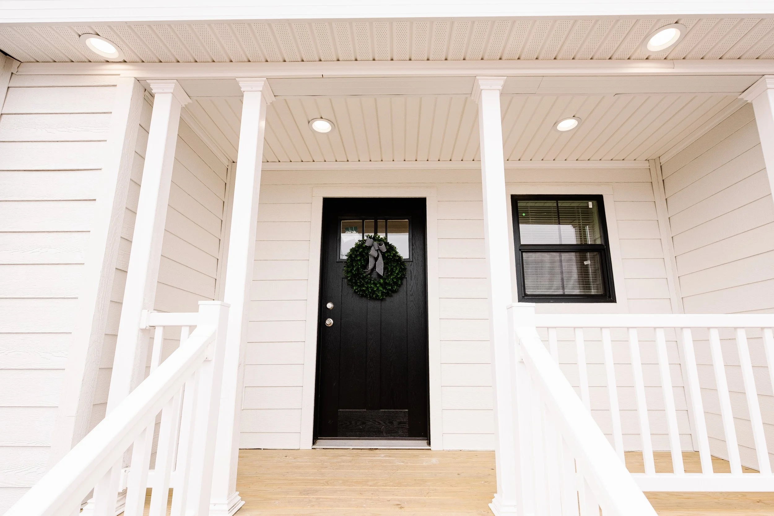 Cavco Farmhouse-3.jpg