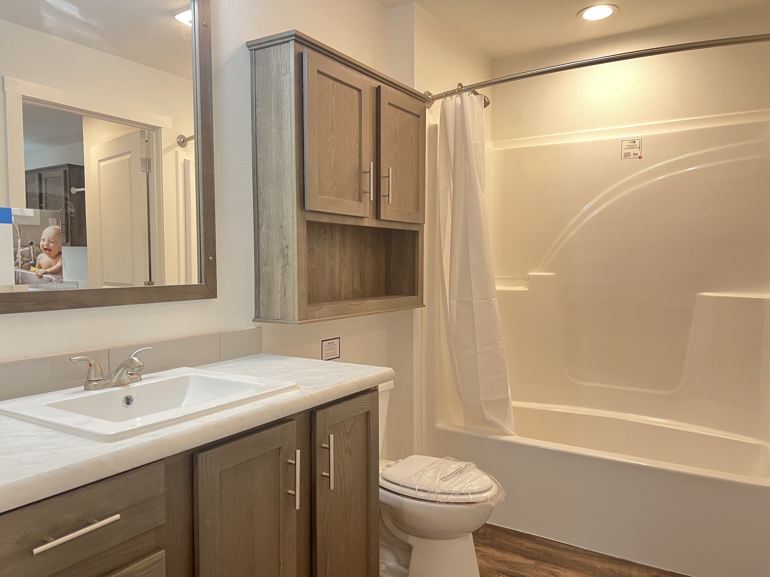 secondary bathroom legend 86 manufactured home