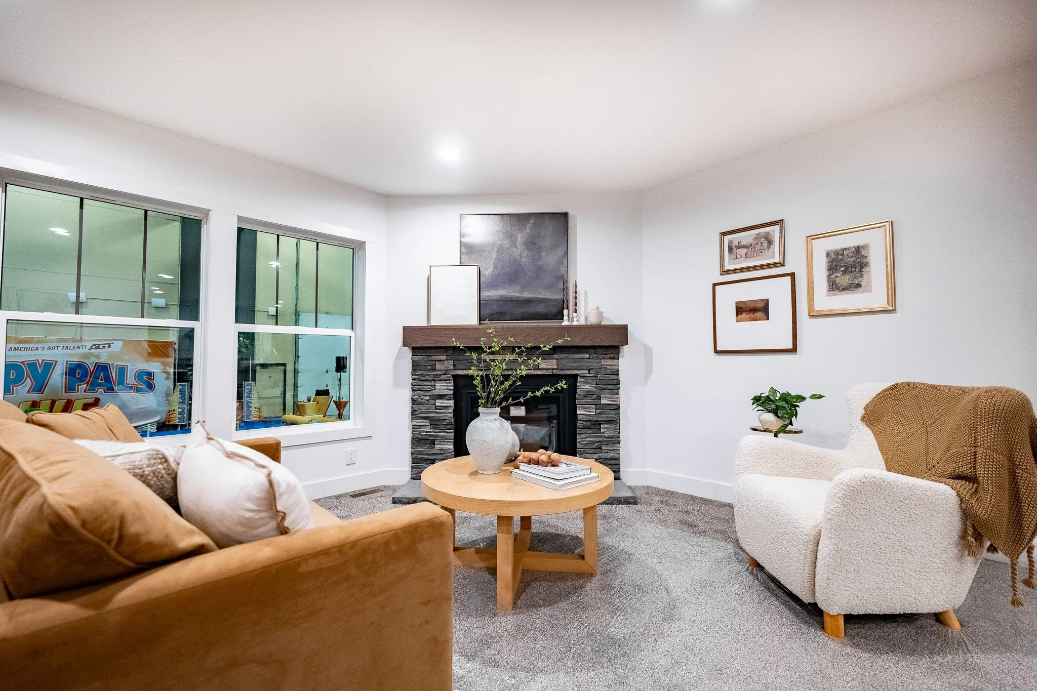 livingroom photos with fire place in the schult legend 78