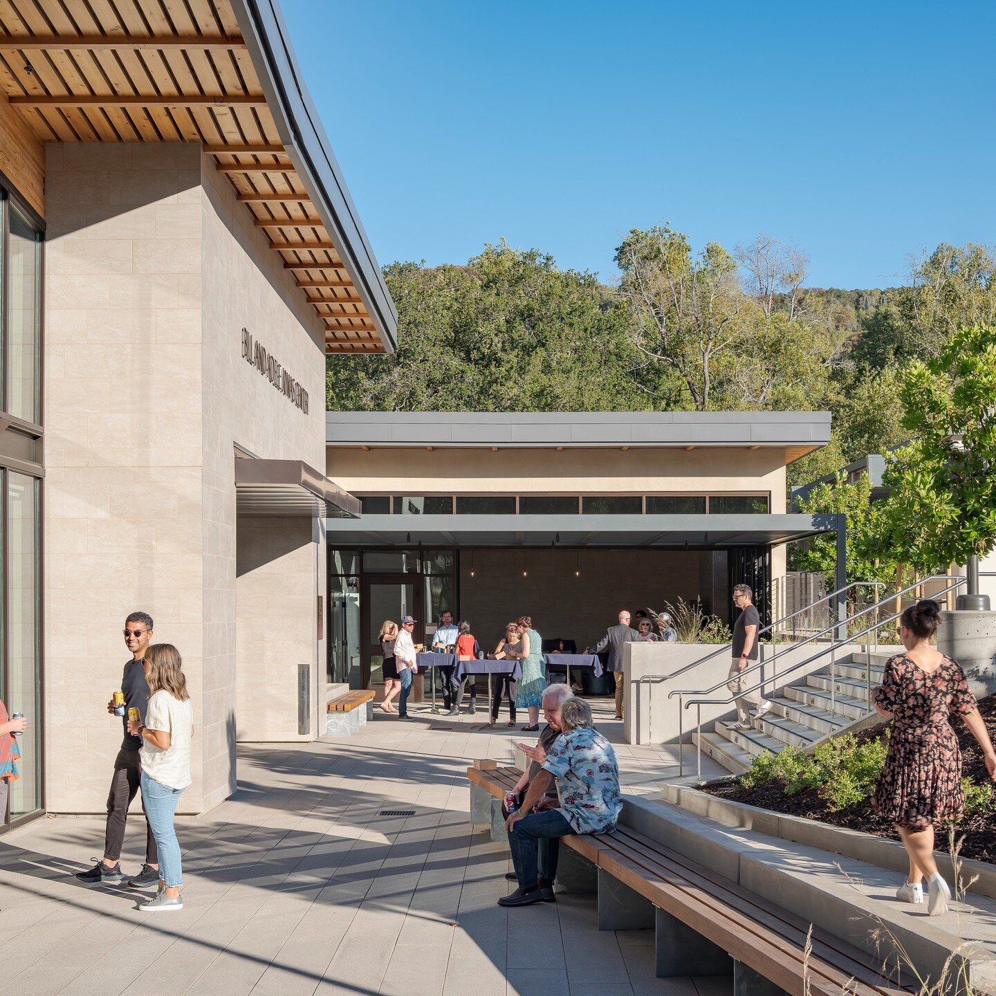 Situated amongst beautiful natural foothills, the Jonas Center provides open, inviting indoor and outdoor spaces for both small and large gatherings on the College of Marin Indian Valley Campus. A partnership between the College of Marin and the Mari