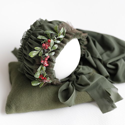 Green Christmas Bonnet