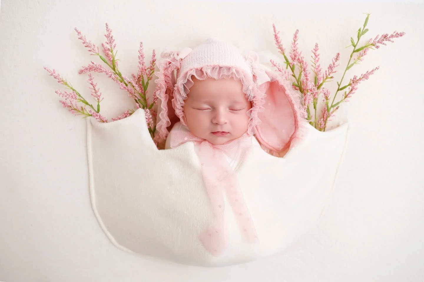 Eggshell pocket blanket