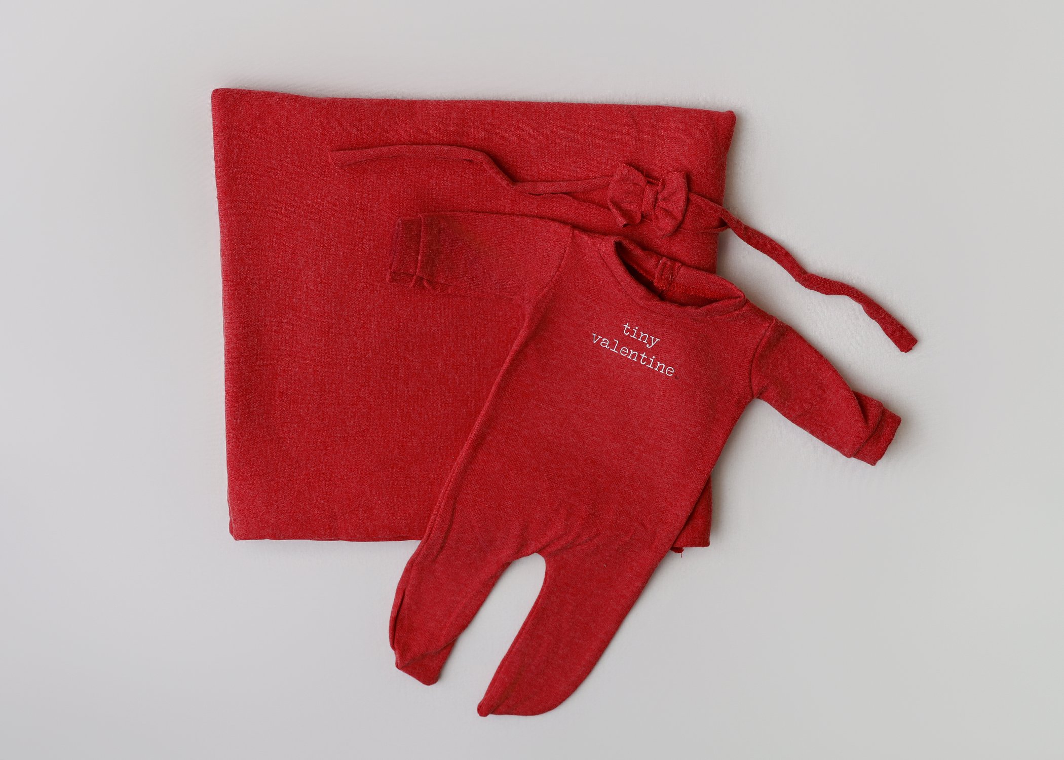 Tiny Valentine – Newborn Sleeper & Blanket Set (Classic Red)