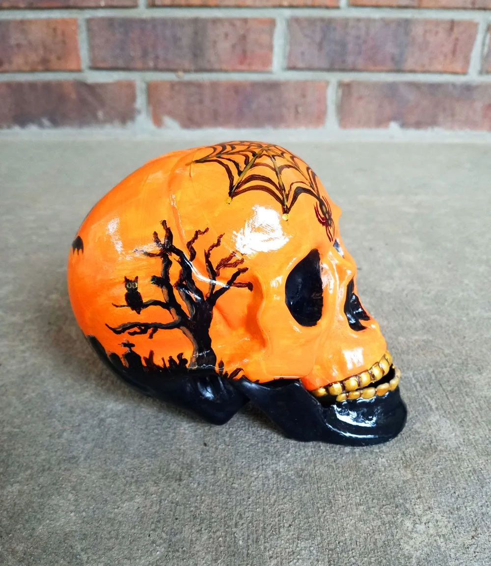 Halloween Skull 2 right.jpg