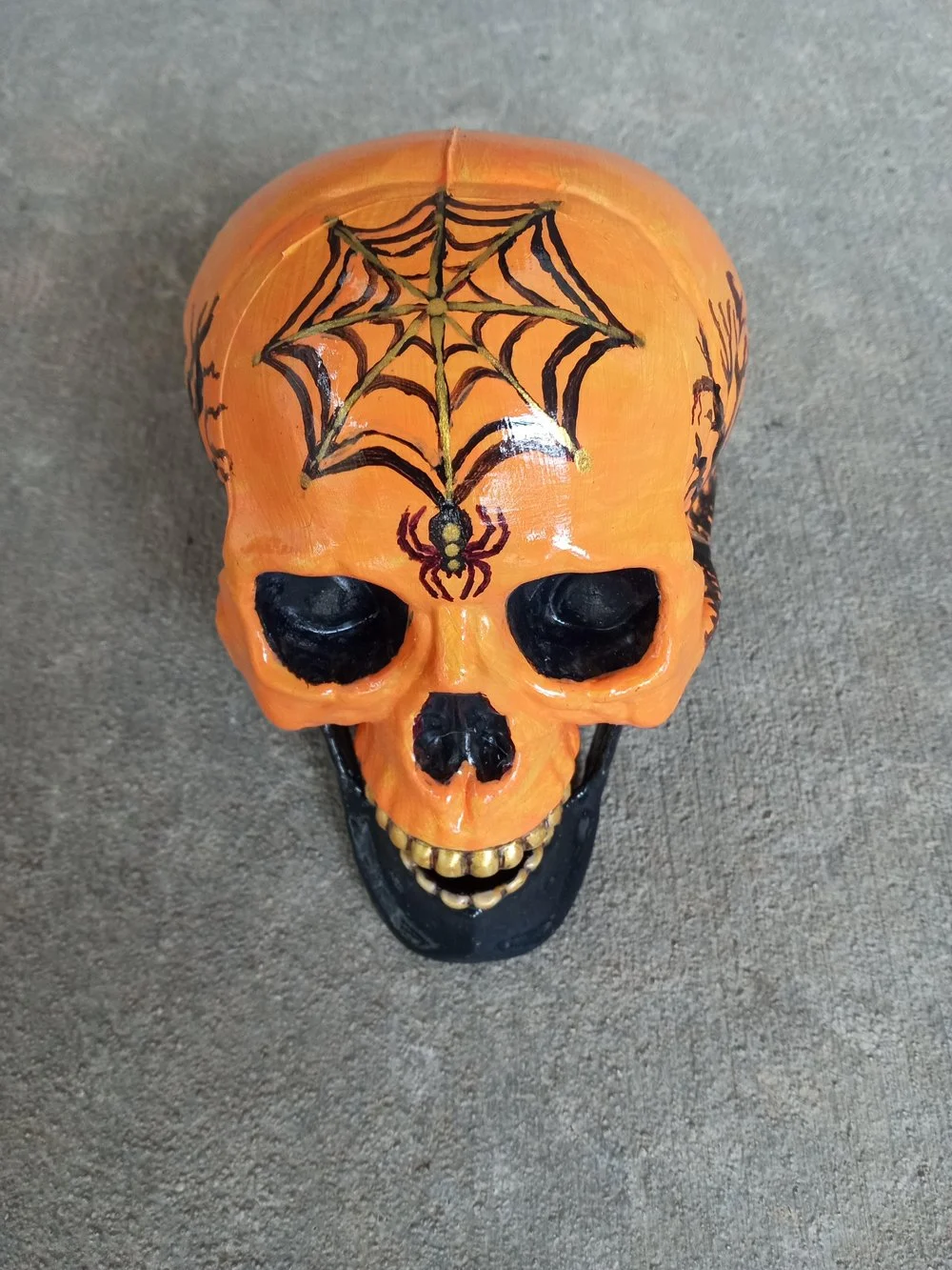 Halloween skull 2 top.jpg