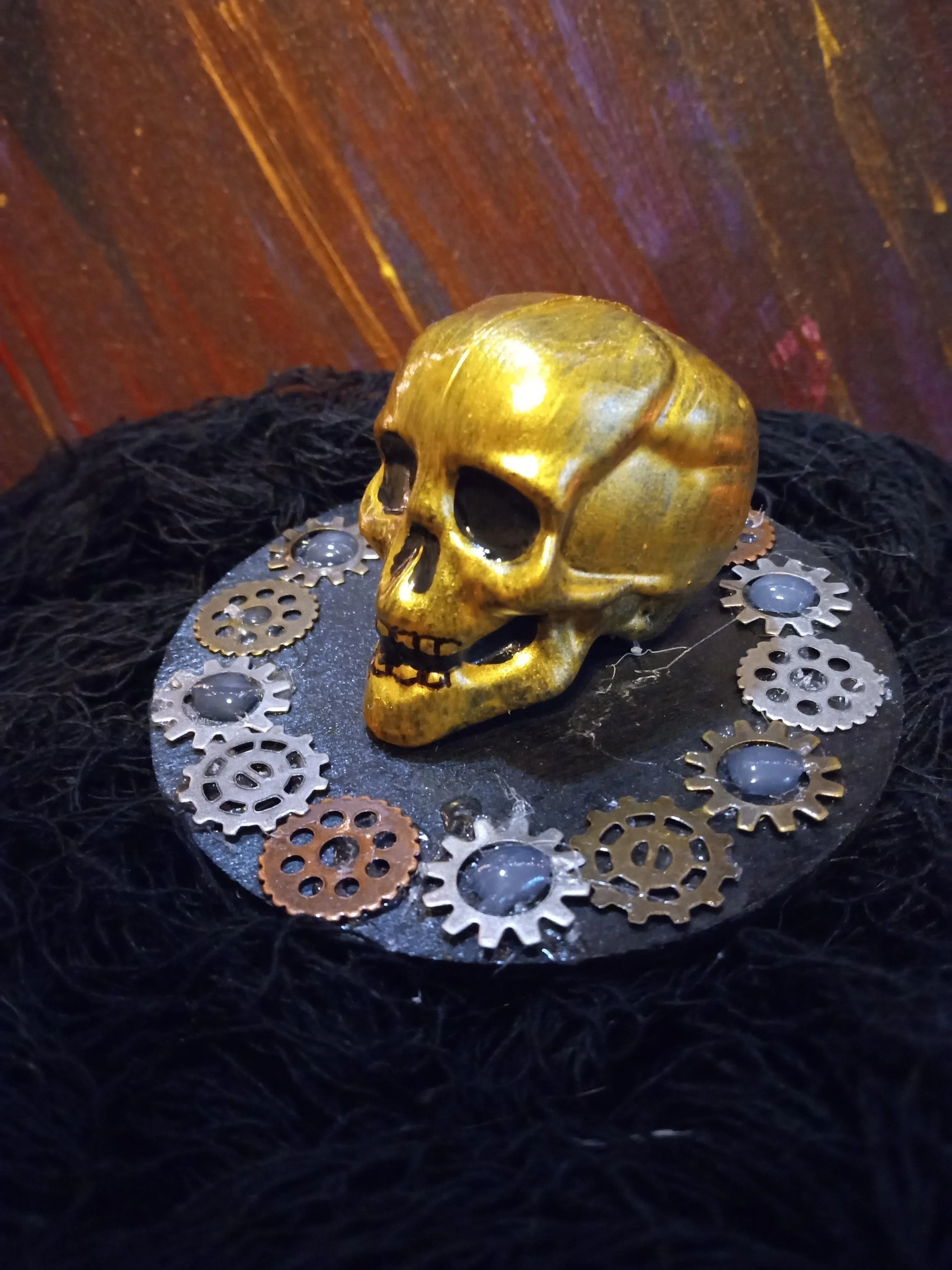 mini skull gold gears #1 left.jpg