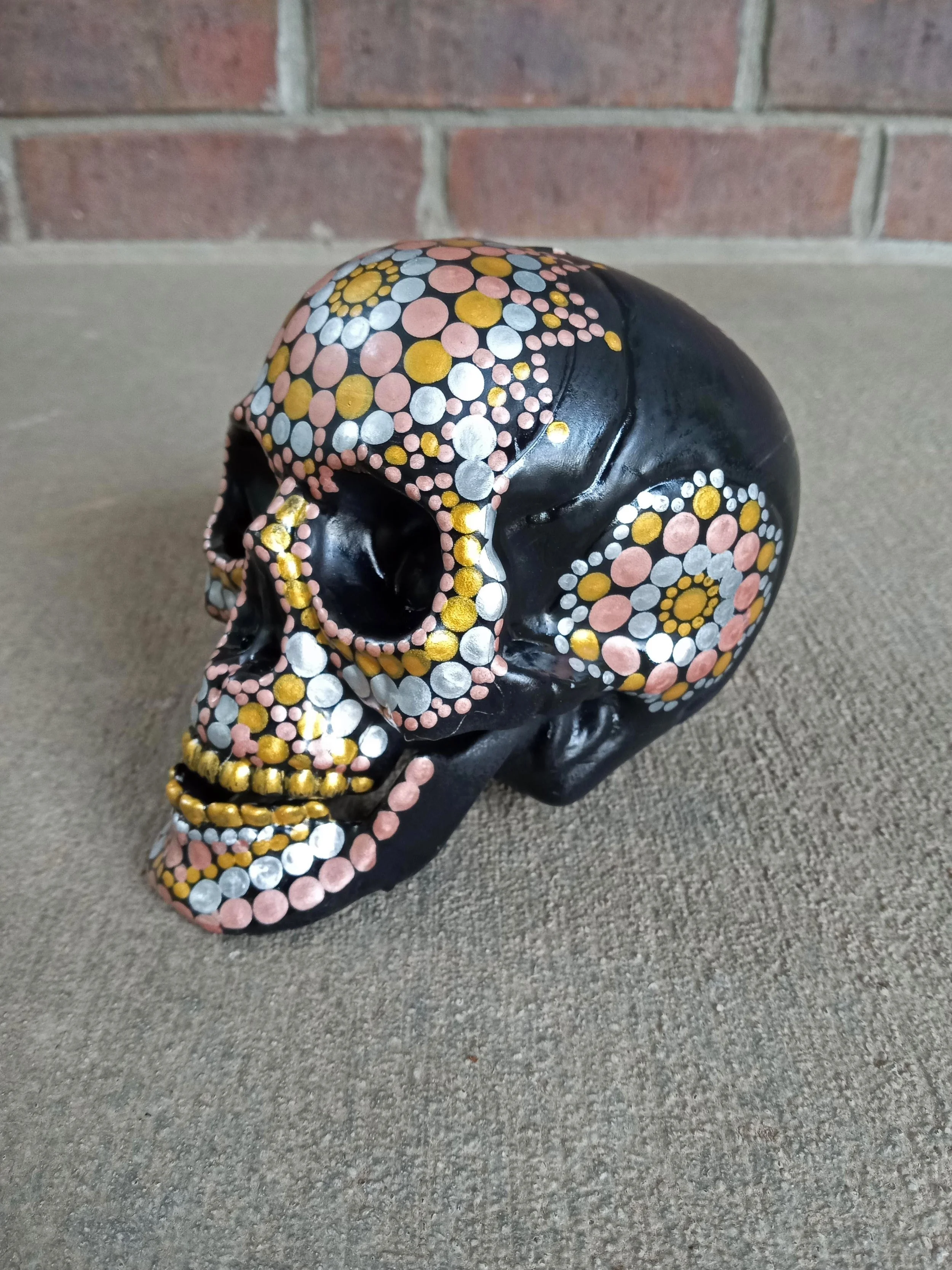 Gold and Silver skull left.jpg