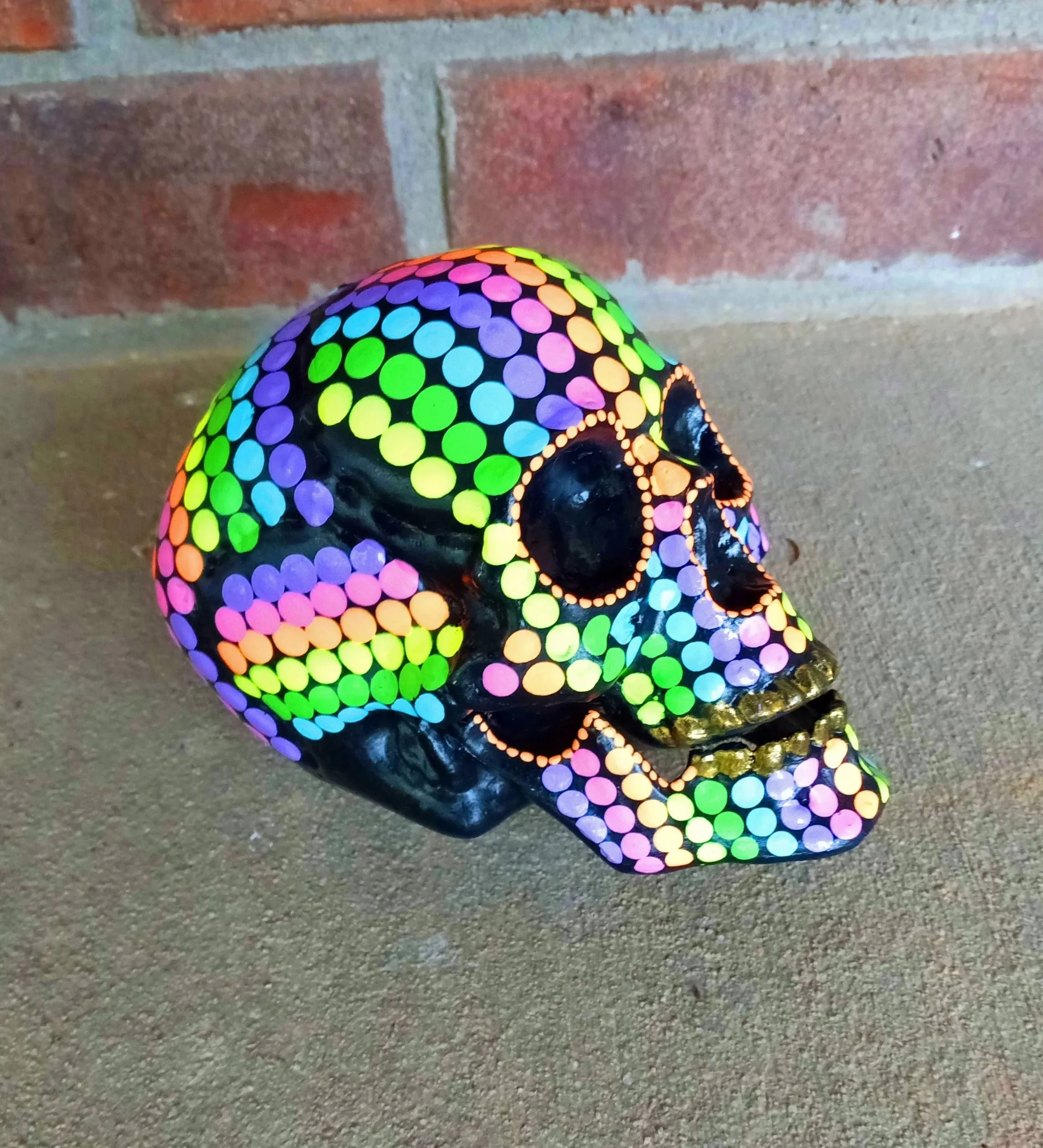 neon+rainbow+skull+2+right.jpg