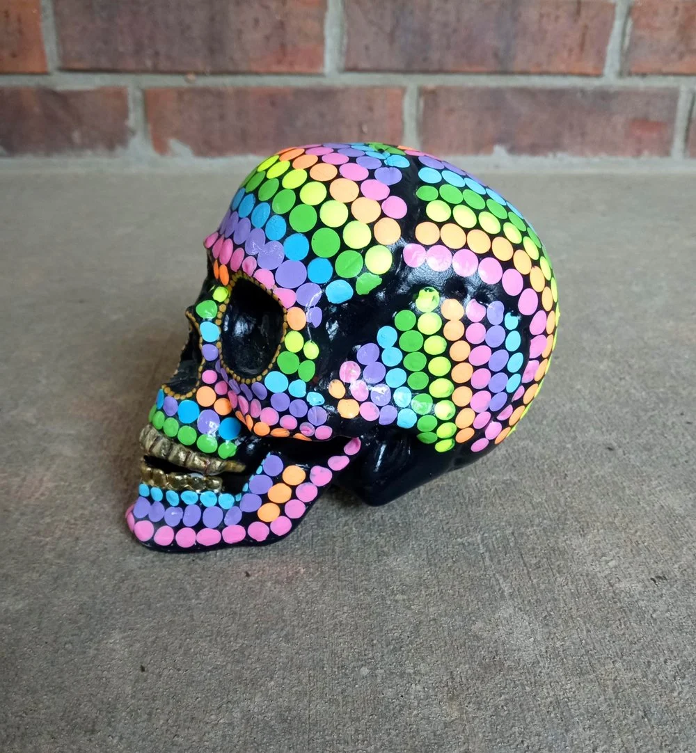 Neon dot skull left.jpg