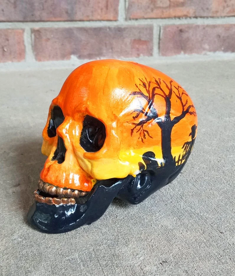Halloween Skull 1 left.jpg