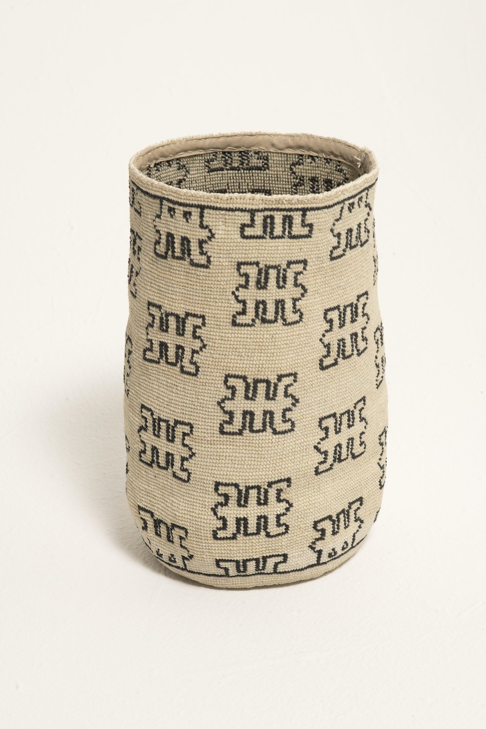 Aggressive Attitude, 2020, Twined waxed linen, 10 x 5 3/4 in.