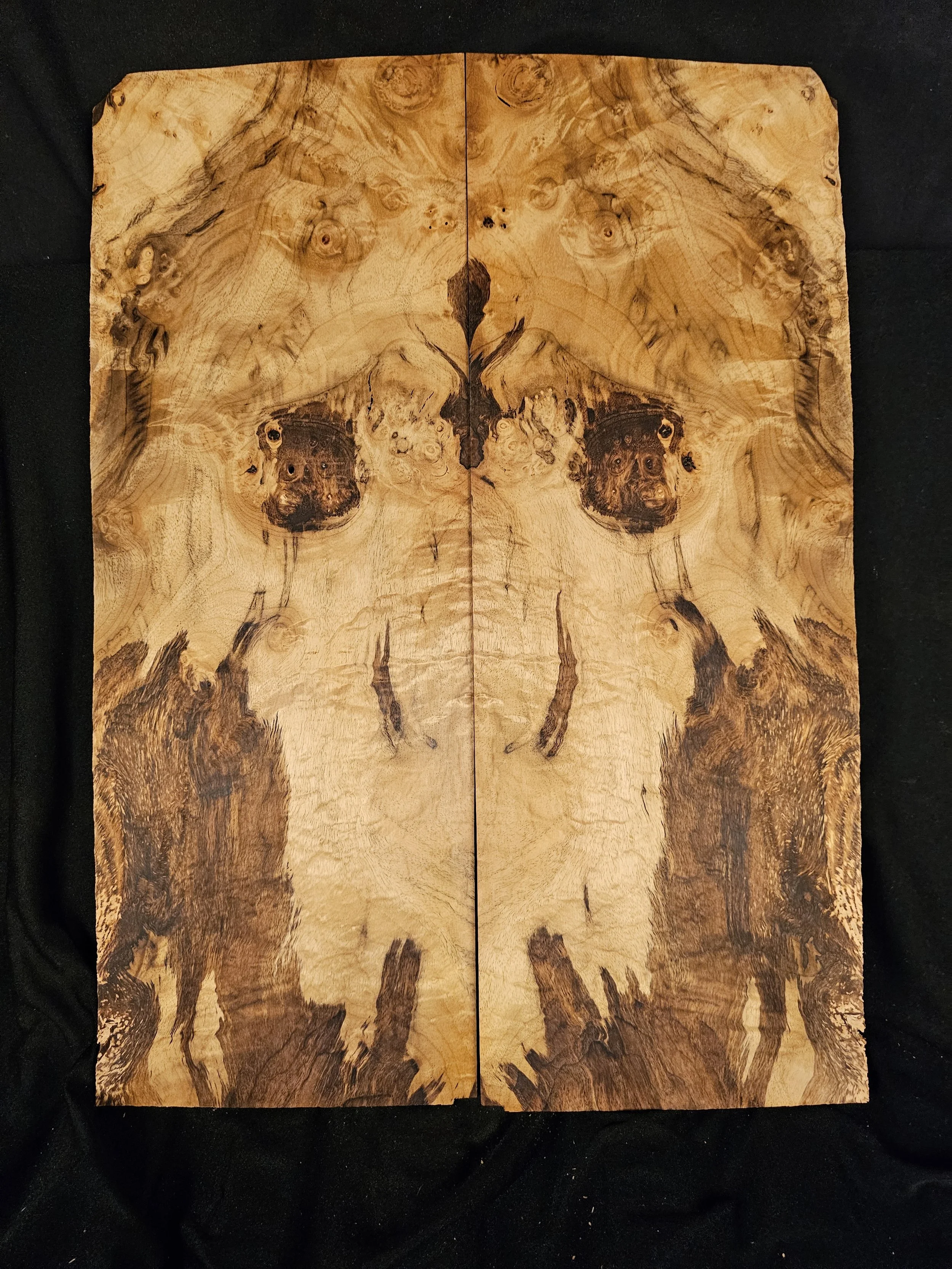 Myrtlewood Flame Set