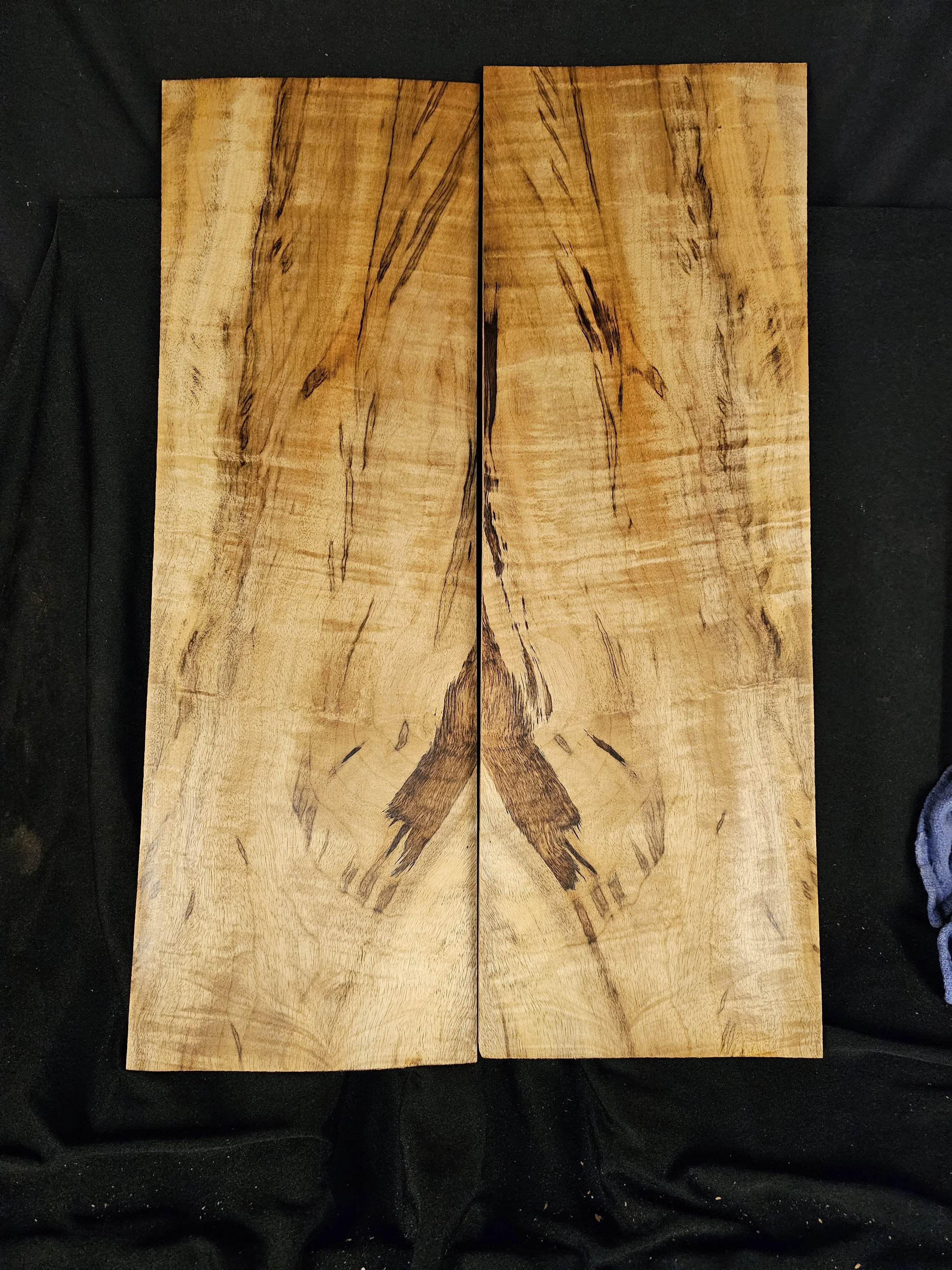Myrtlewood Flame Set