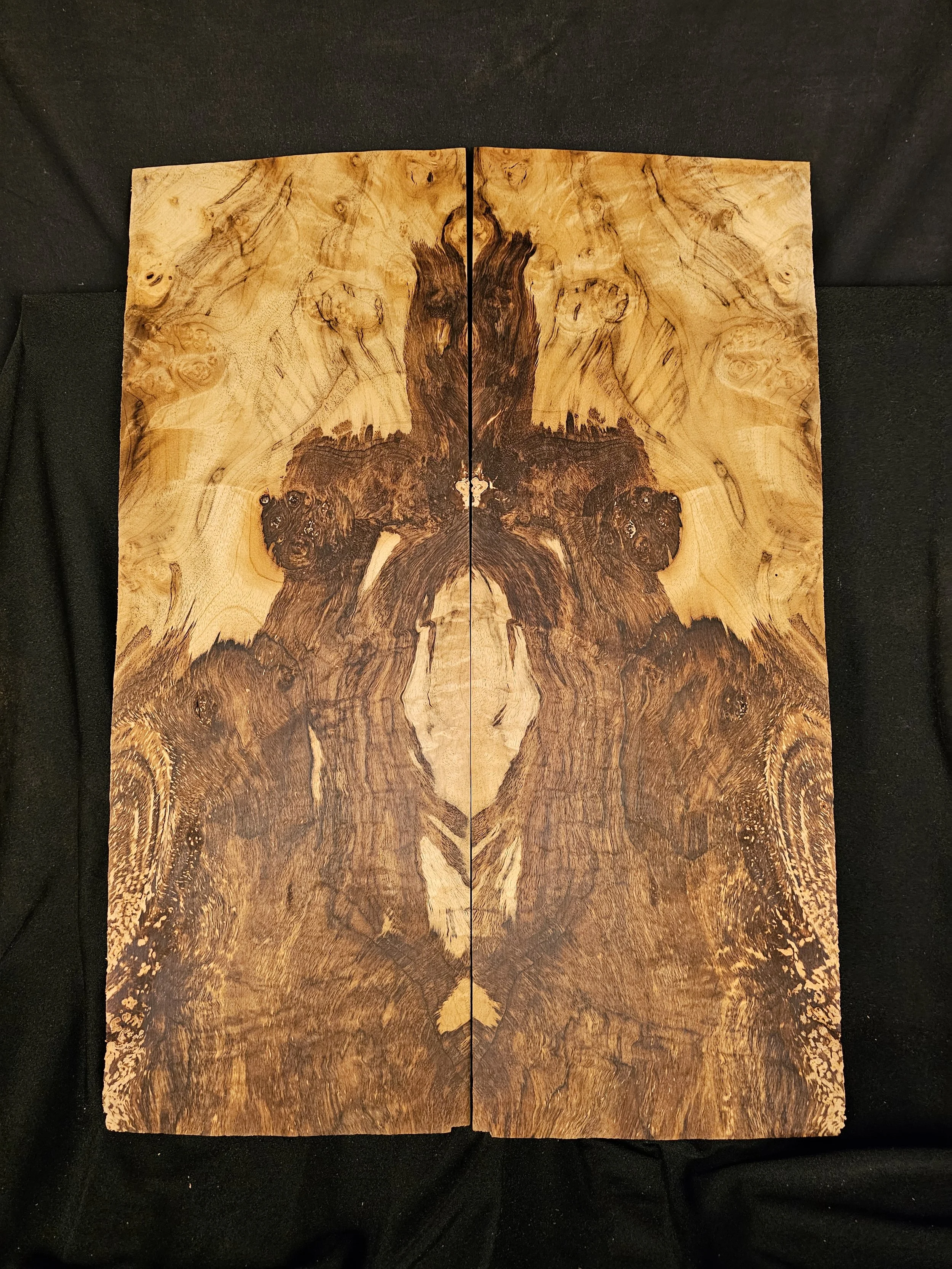 Myrtlewood Flame Set