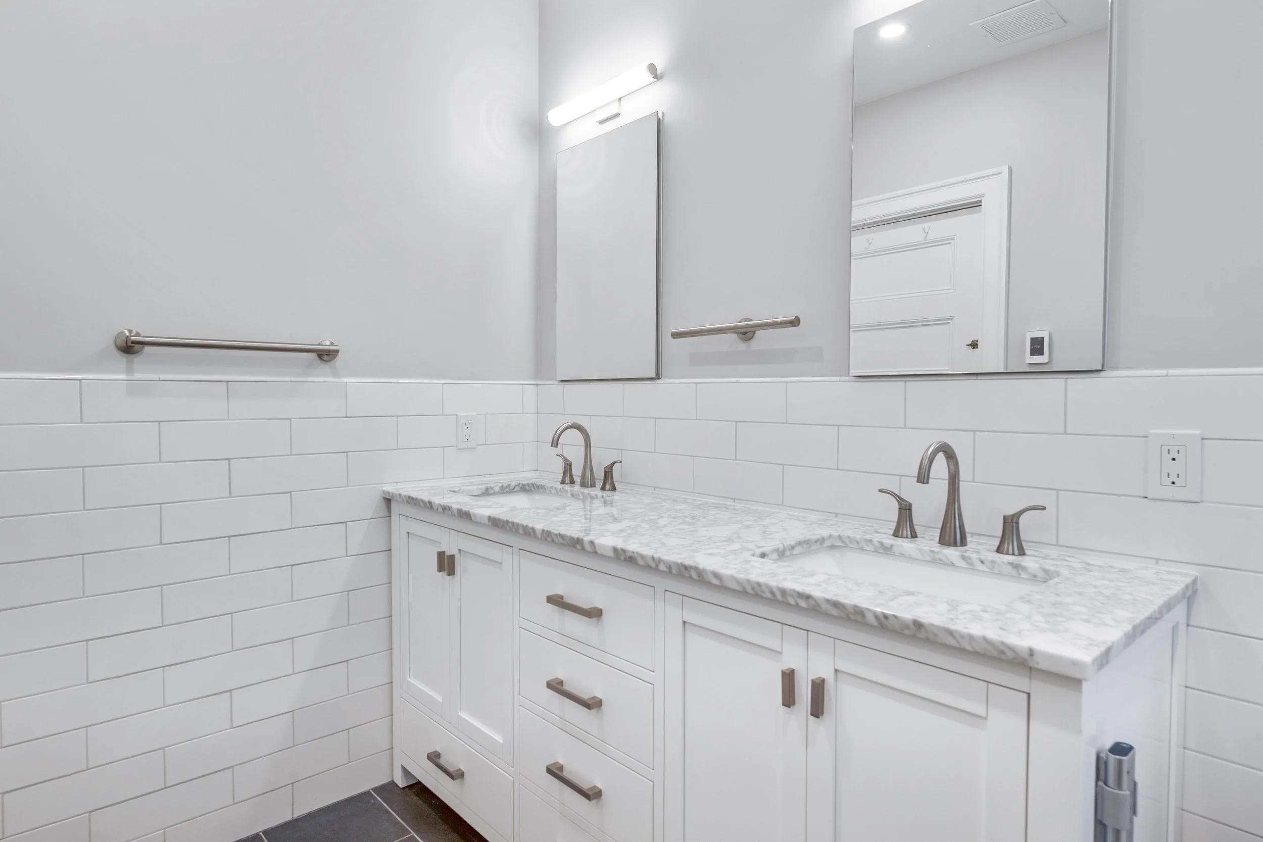 BrooklineTeenBath_DSC5171.jpg