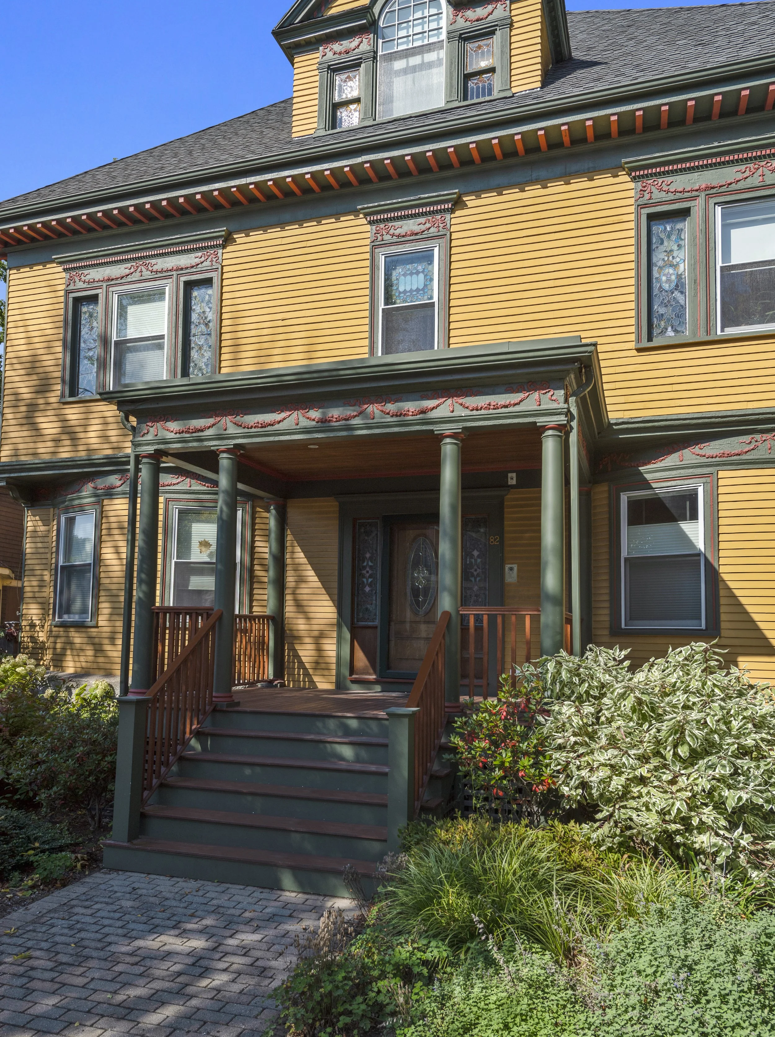 BrooklinePorch_DSC5205.jpg