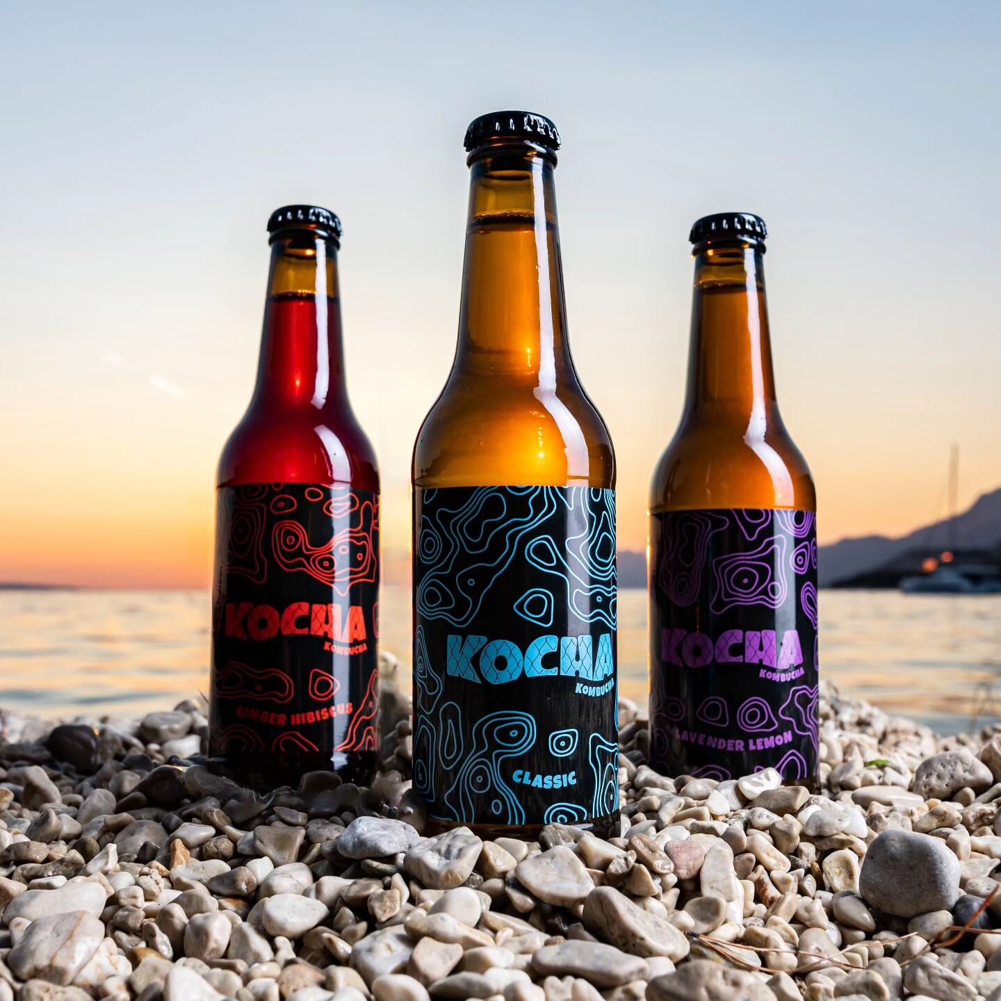 KOCHA i valovi - ljeto kakvo zami&scaron;ljamo! 🌊🍹
.
.
. 
Photo by @matija.djanjesic

#kochakombucha #kombucha #makarska #fermentation #guthealth #croatia