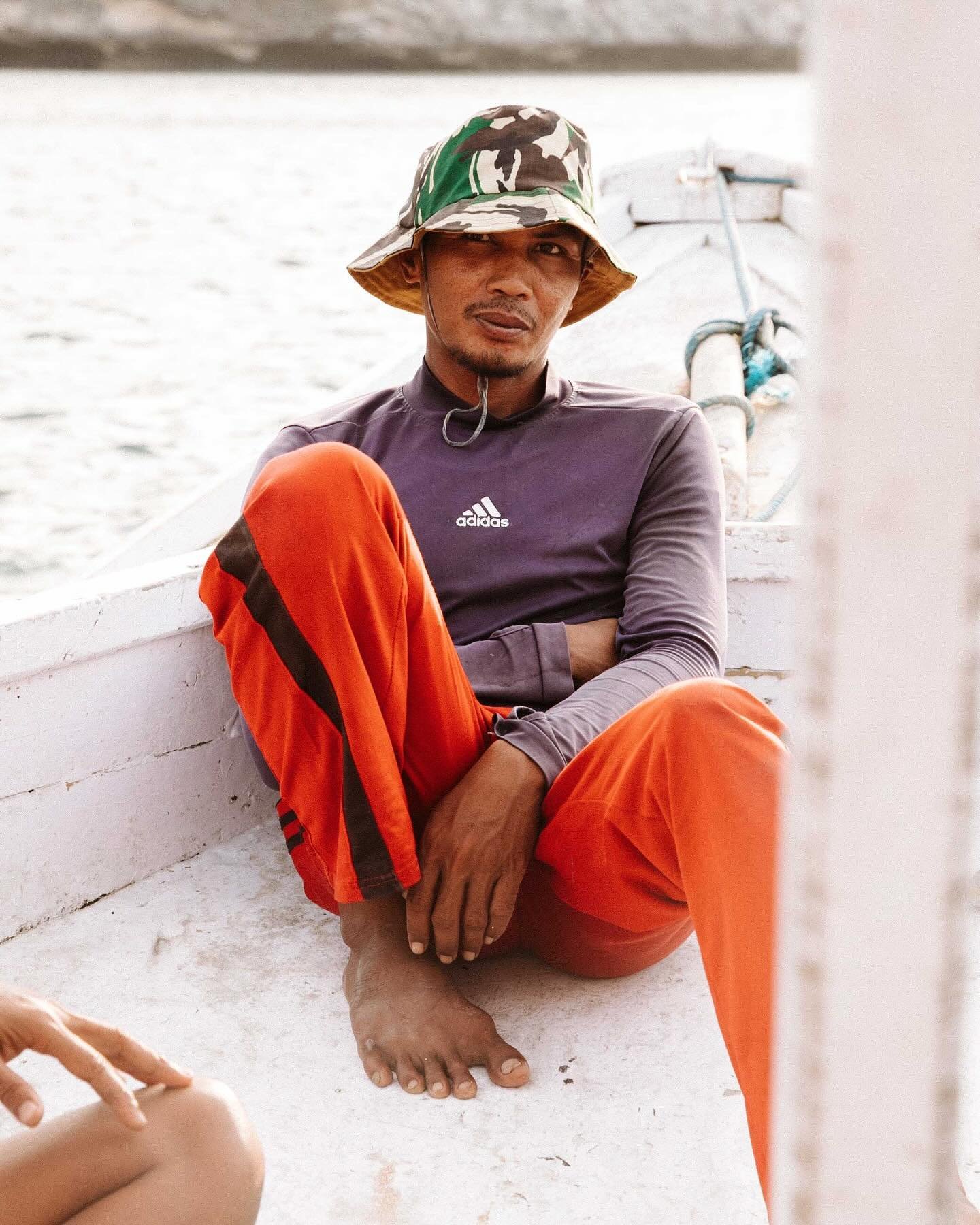 So you wanna work with shark fishermen?  Swipe right for the reality 😆