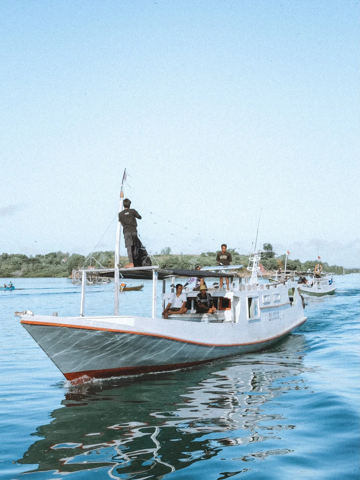 Did you donate last month? You hired this boat. BARGIS joined our crew this month thanks to you guys, instead of fishing sharks they are engaging in tourism... the Captian started fishing at 16 years old. He was in school but his father needed crew, 