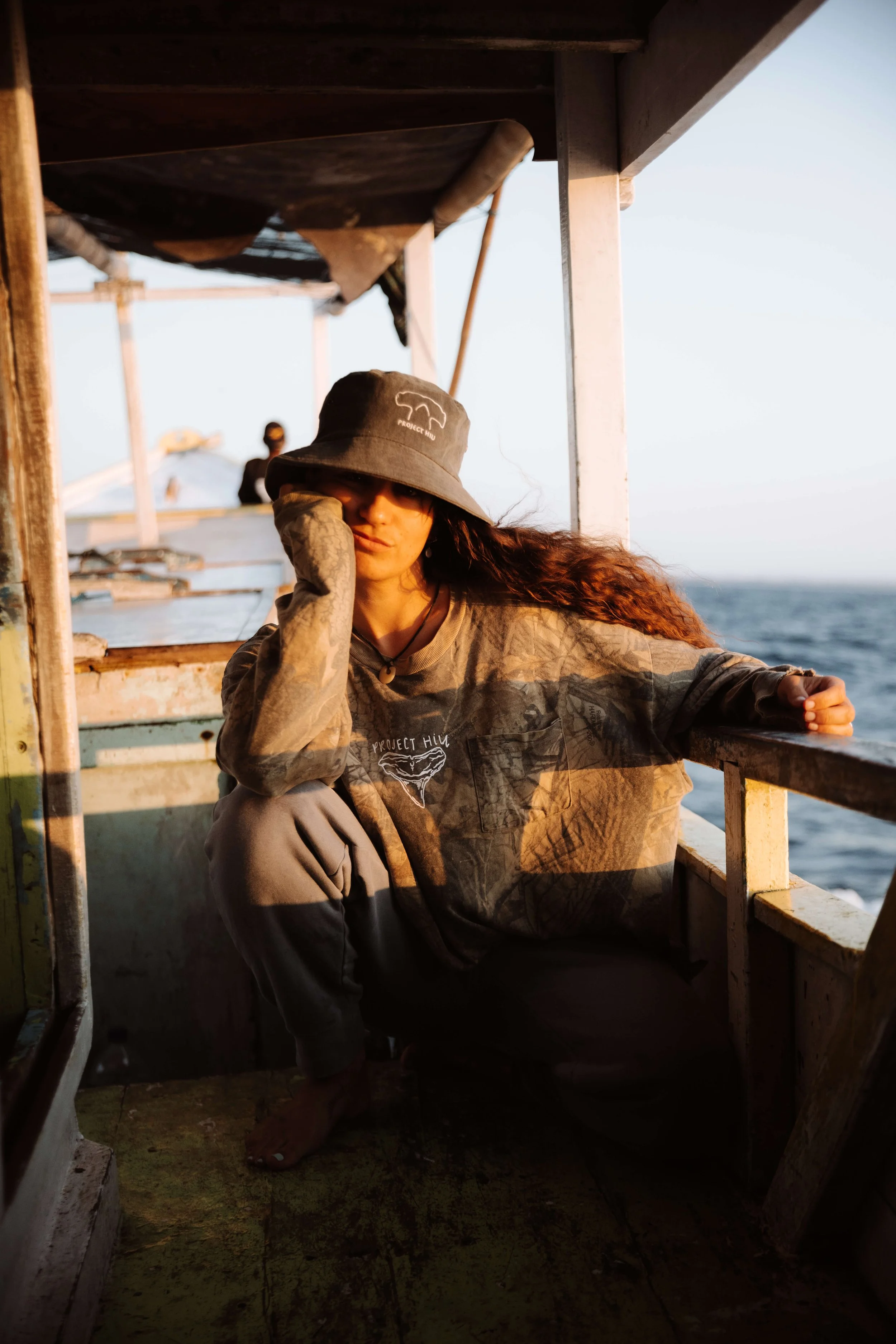 HIU BUCKET HAT