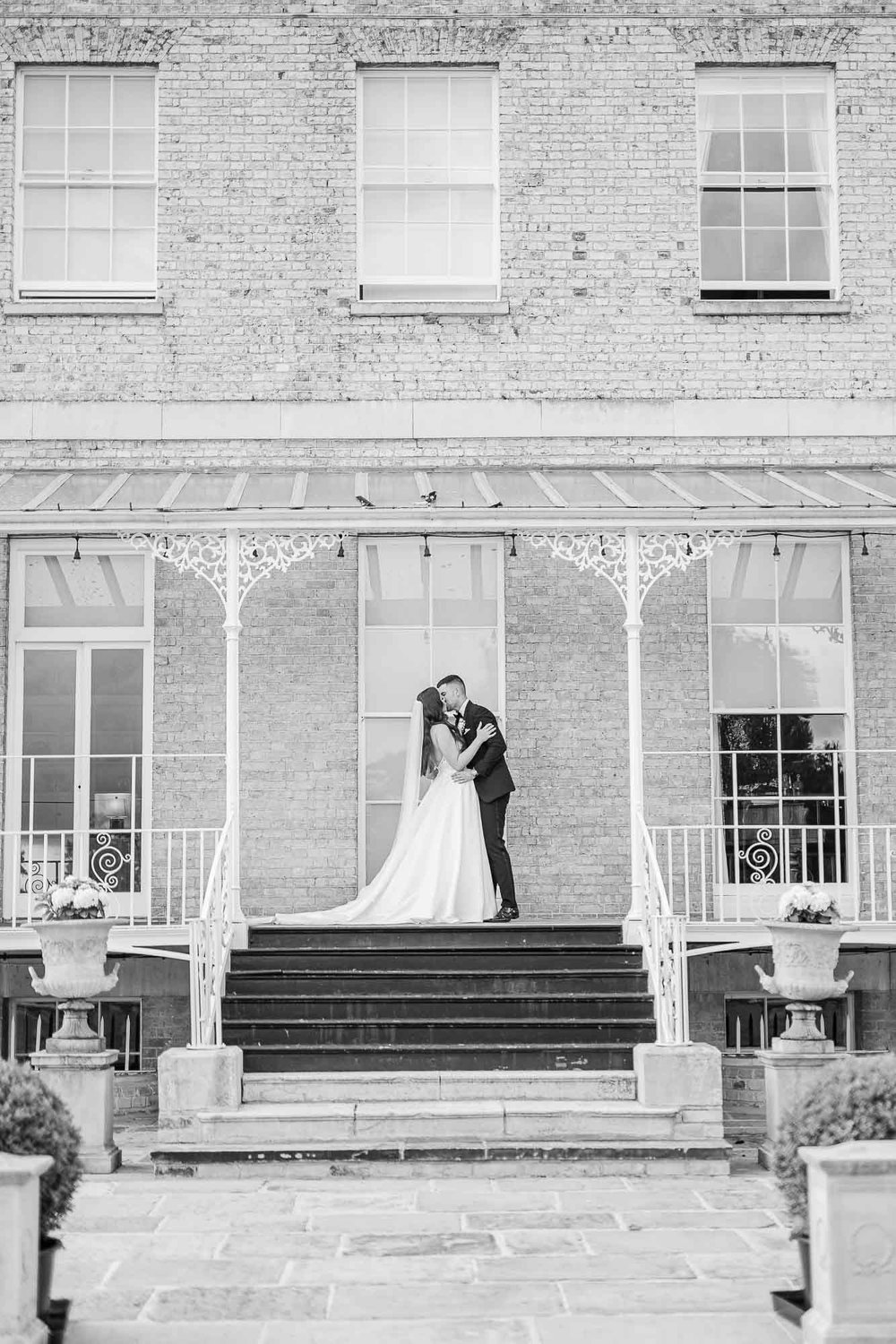 Light &amp; Airy Wedding Photography at Hatfield Place