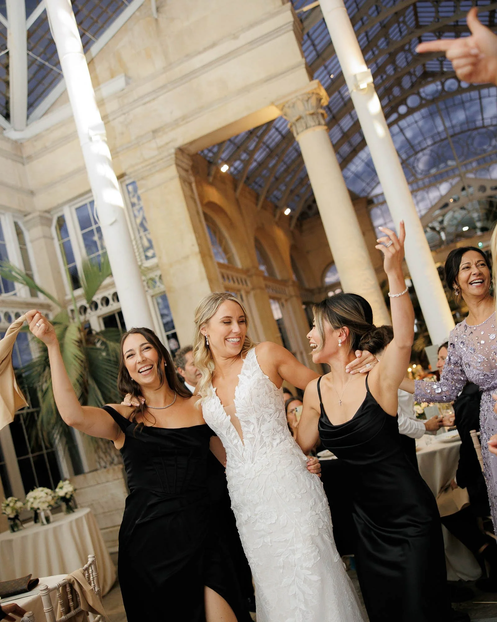 syon-park-wedding-photography-24.jpg