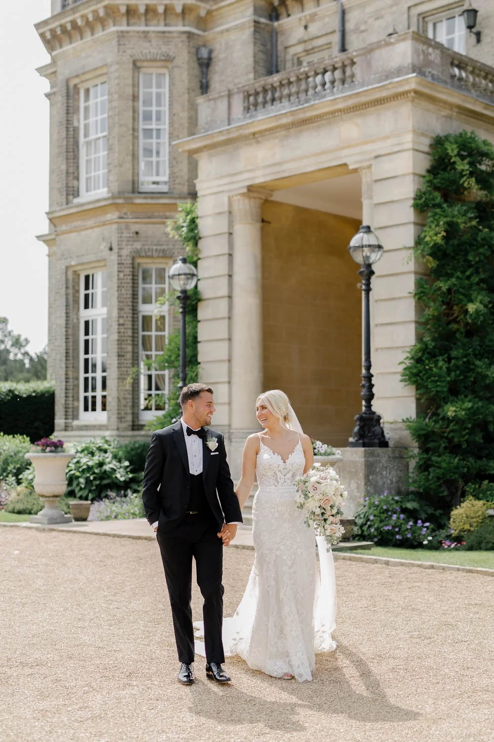 Couple photos at Hedsor House