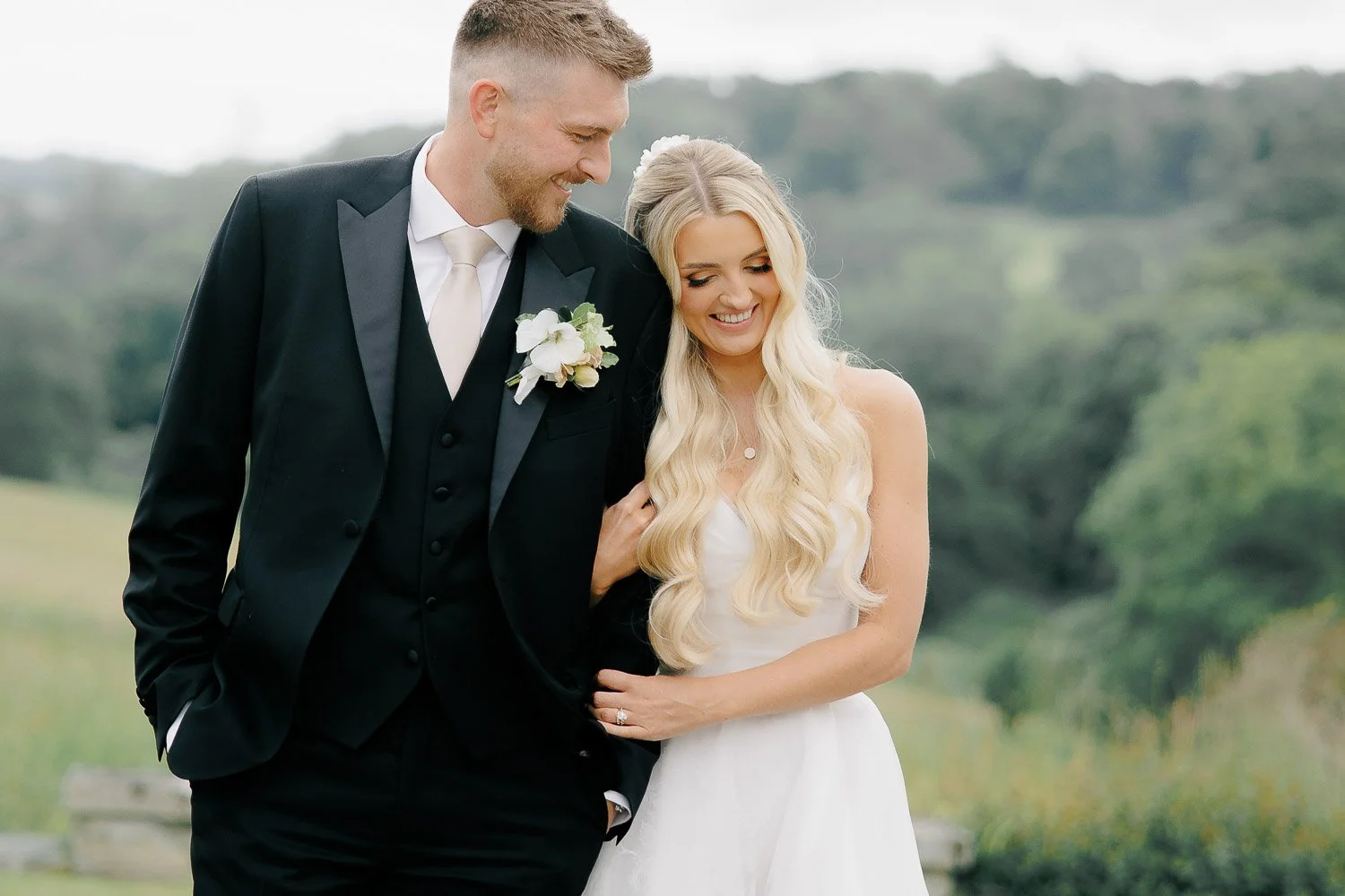 relaxed portraits at boconnoc wedding