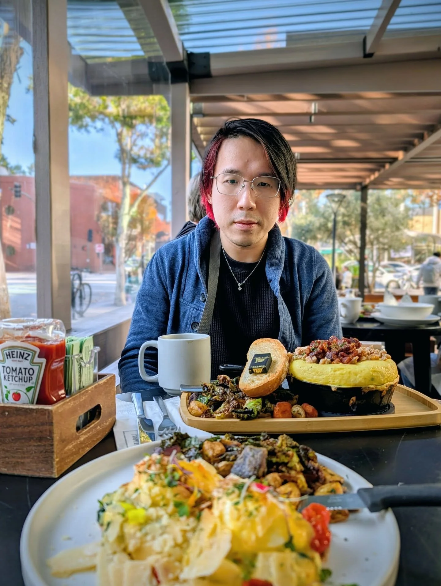 Saturday morning brunch with @div.tee. today was a good day. Exercise, great food, coffee, matcha and hiking 👌