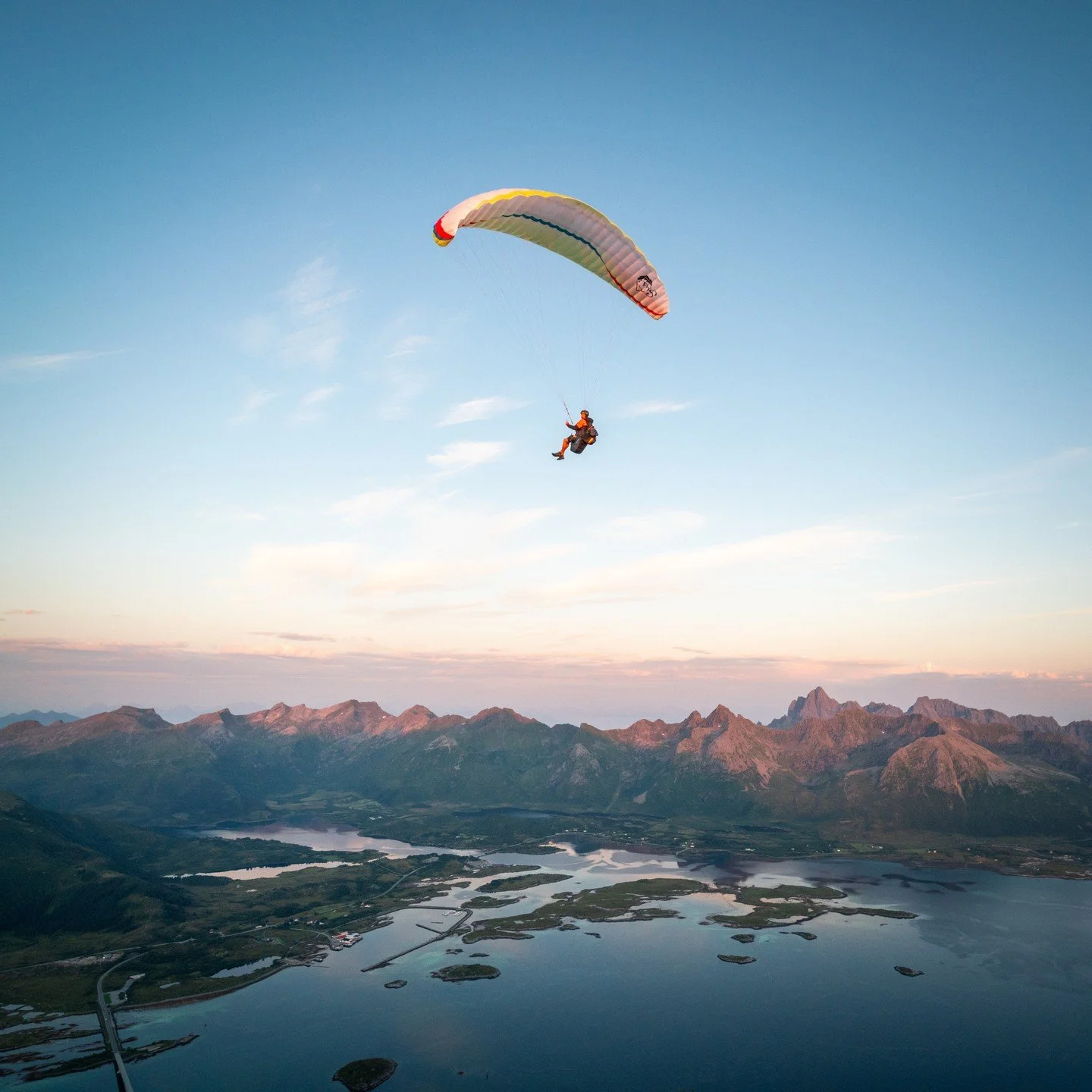 Beginner or pro, slow pace or adrenaline rush &mdash; Lofoten is for everyone. And at Sk&aring;rungen, you're right in the middle of it.⁠