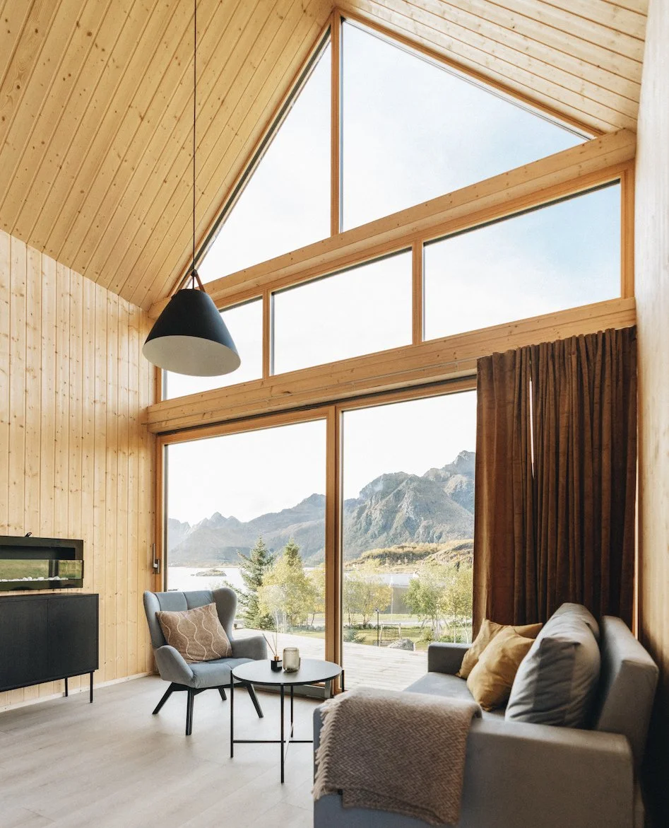 Warm, stylish, and ready for you after a full day out in the wild.
Because exploring Lofoten deserves a proper basecamp 😎❄️