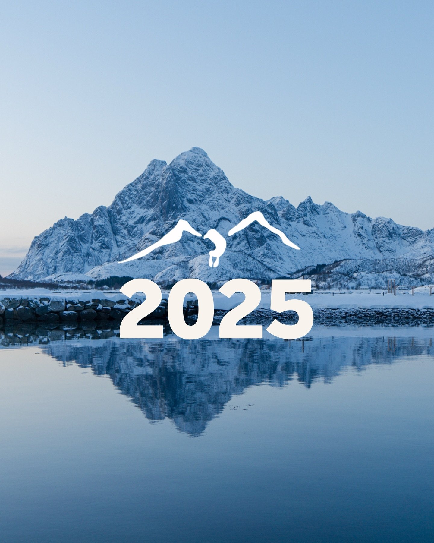 2025, MONTH BY MONTH

Twelve moments from Sk&aring;rungen and its surroundings.
Different light, different weather, different rhythms.

Some days were full.
Others quiet and slow.

People came and went.
The landscape kept its pace.
The team was alway