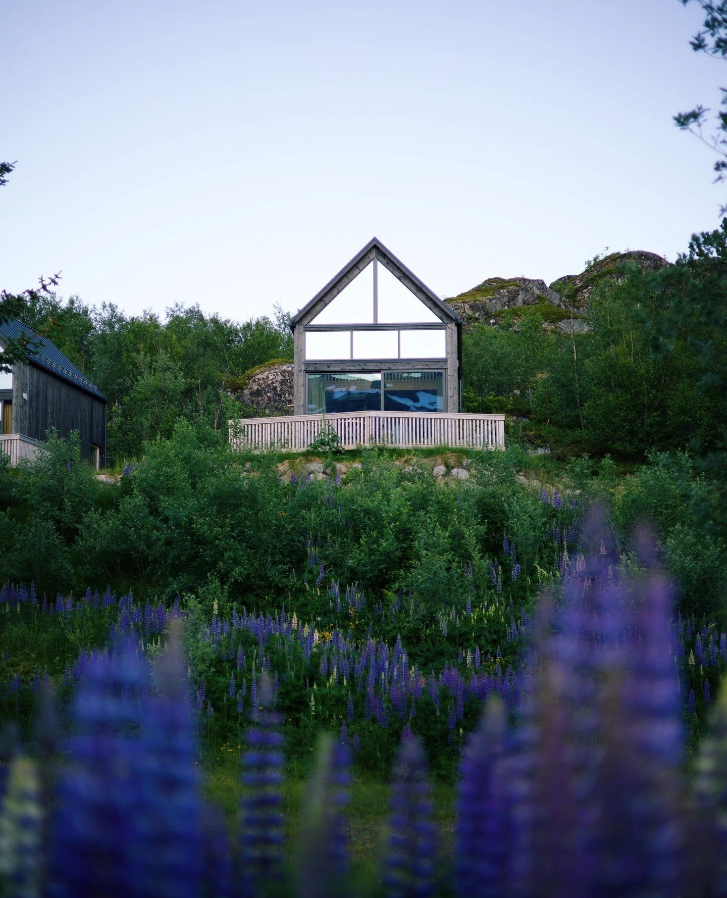 The cabin. The view.⁠
⁠
Stay a little longer this spring &mdash;⁠
20% off stays of 2+ nights in April and May, across all our cabins.