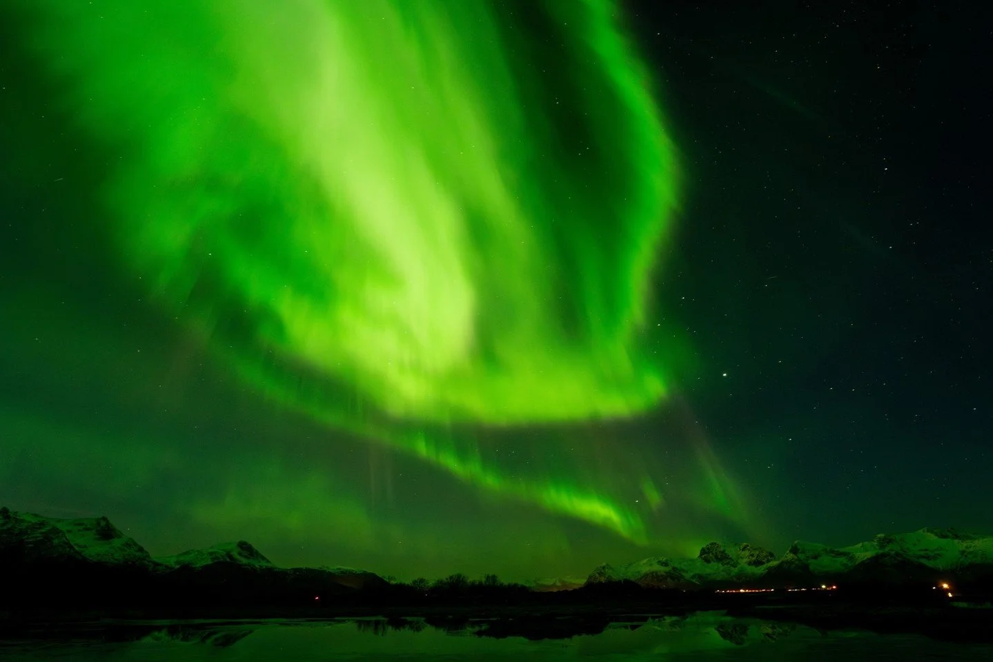 Last week, we were lucky to catch one of the last aurora shows of the season. 💚🌌