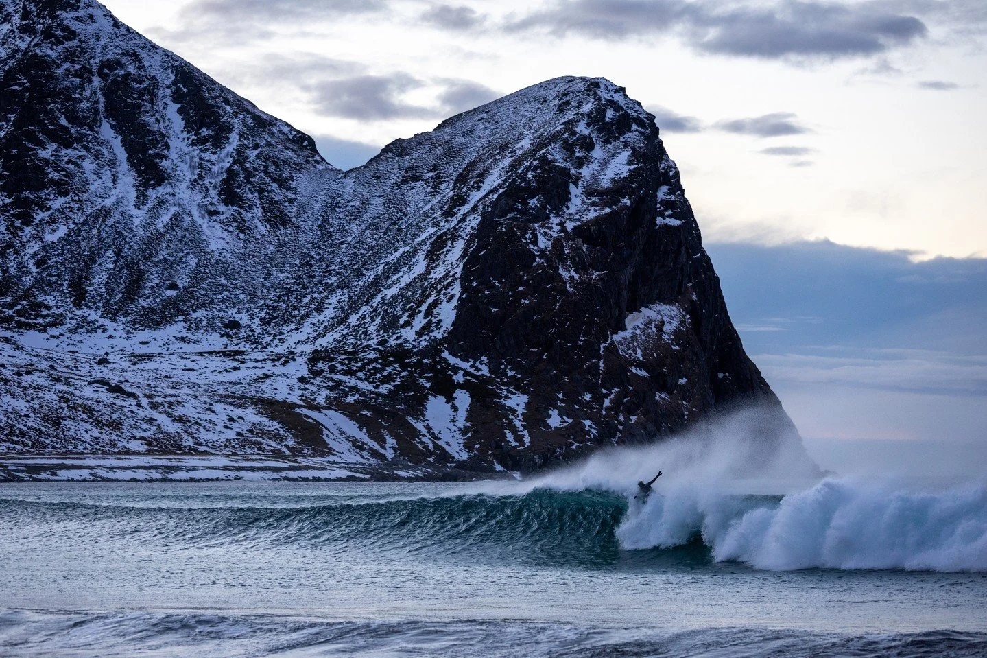 Cold water.⁠
Salt in the air.⁠
And back to the sauna.⁠
⁠
⁠