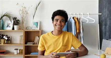 De jongen die alles draagt