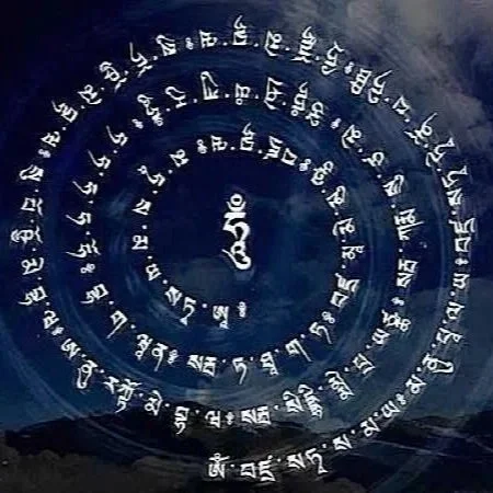 Buddha-Weekly-Vajrasatva-mantra-visualized-surrounding-Hum-syllable-Buddhism.jpg